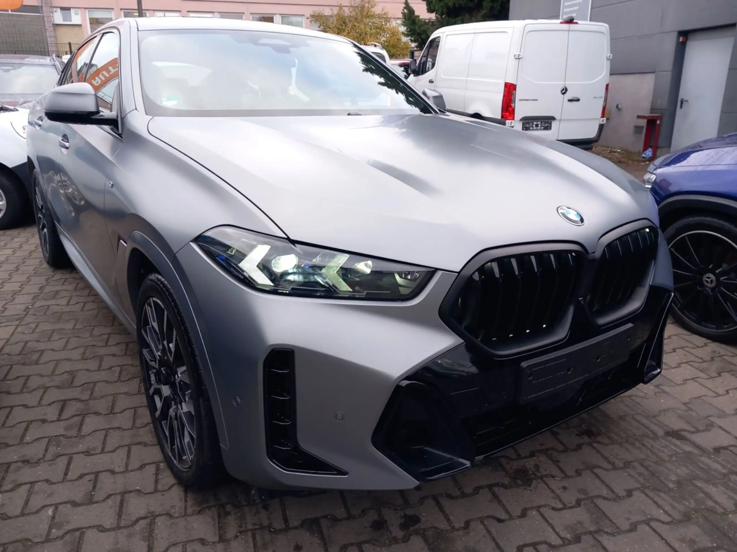 BMW - X6