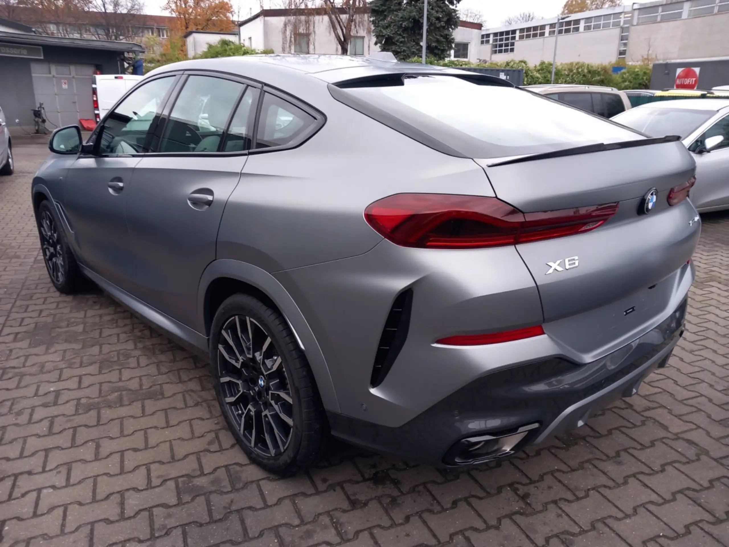 BMW - X6