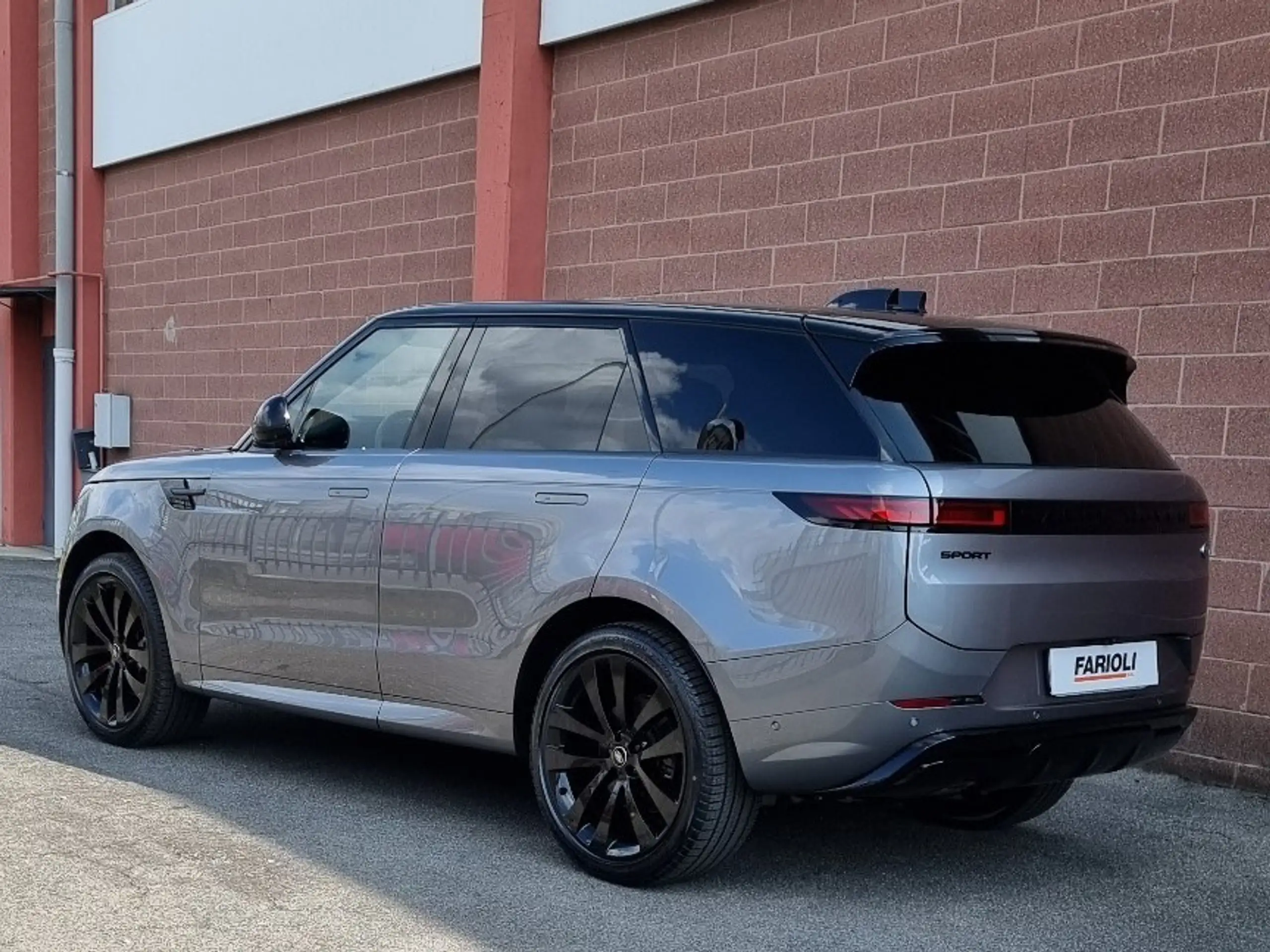 Land Rover - Range Rover Sport