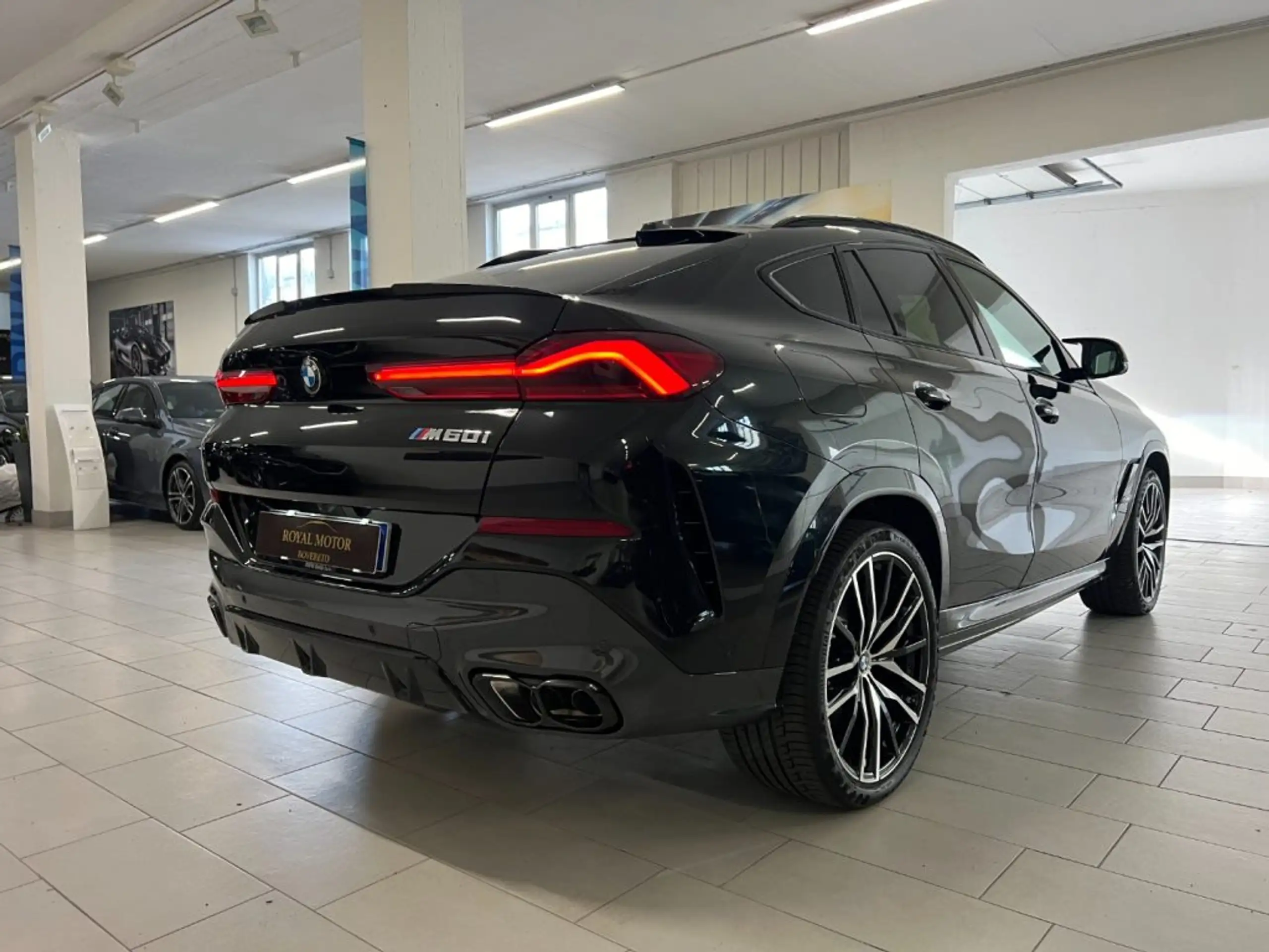 BMW - X6 M