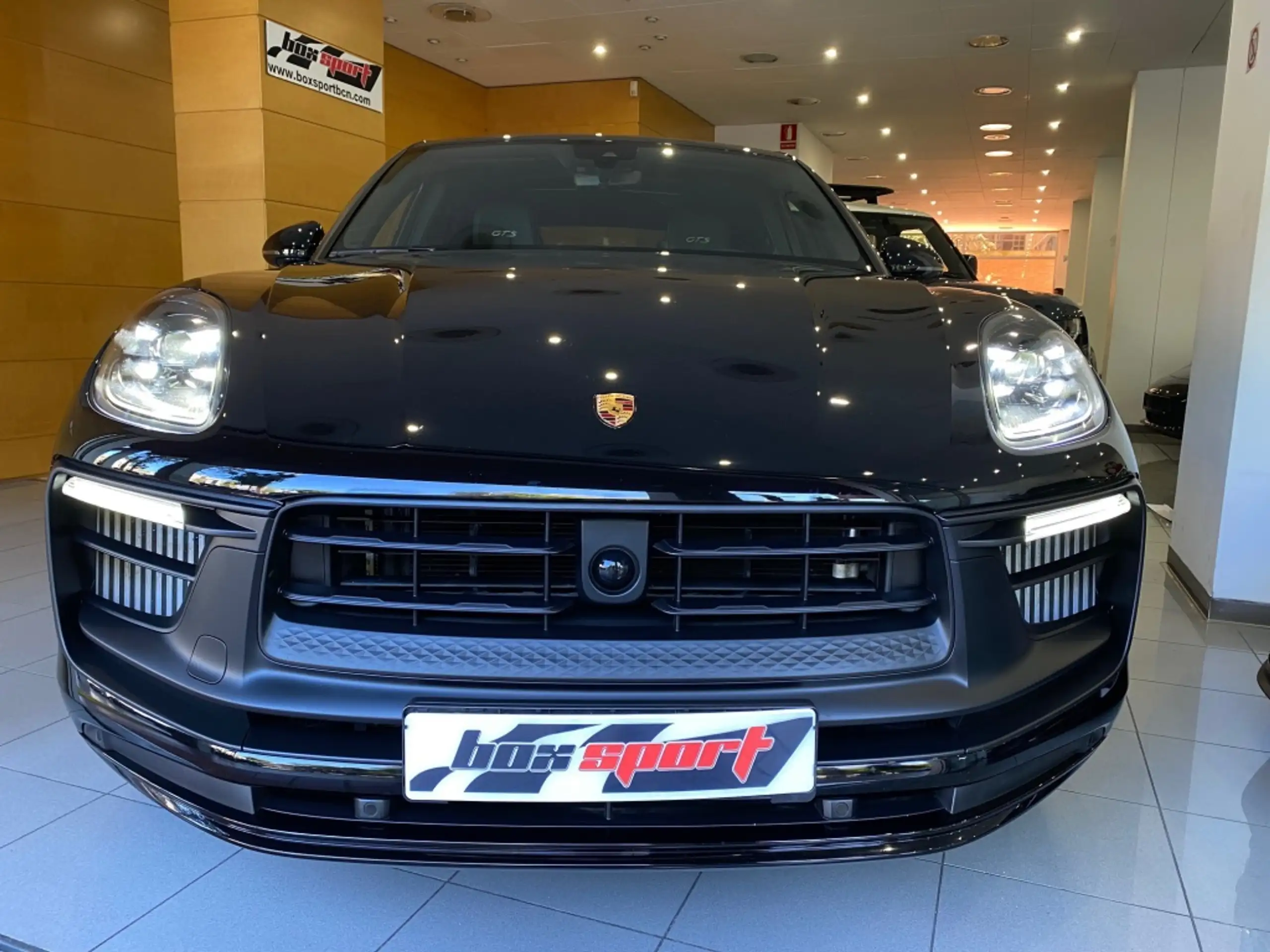 Porsche - Macan