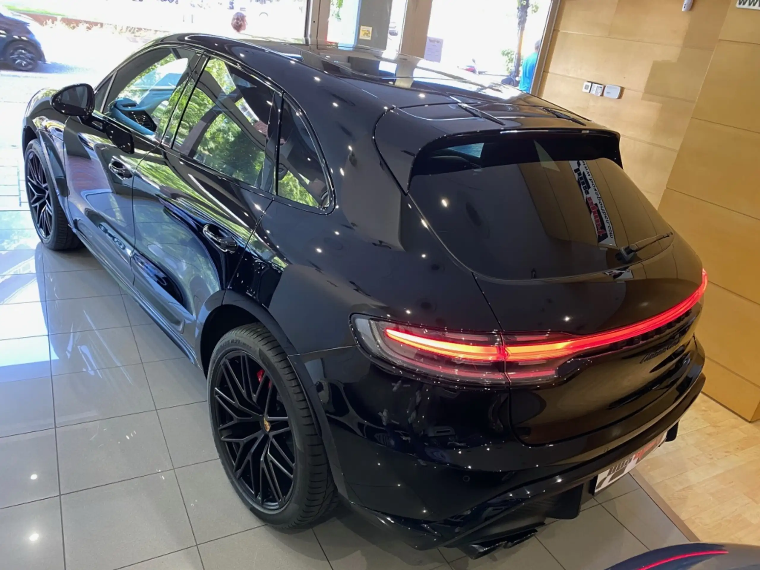 Porsche - Macan