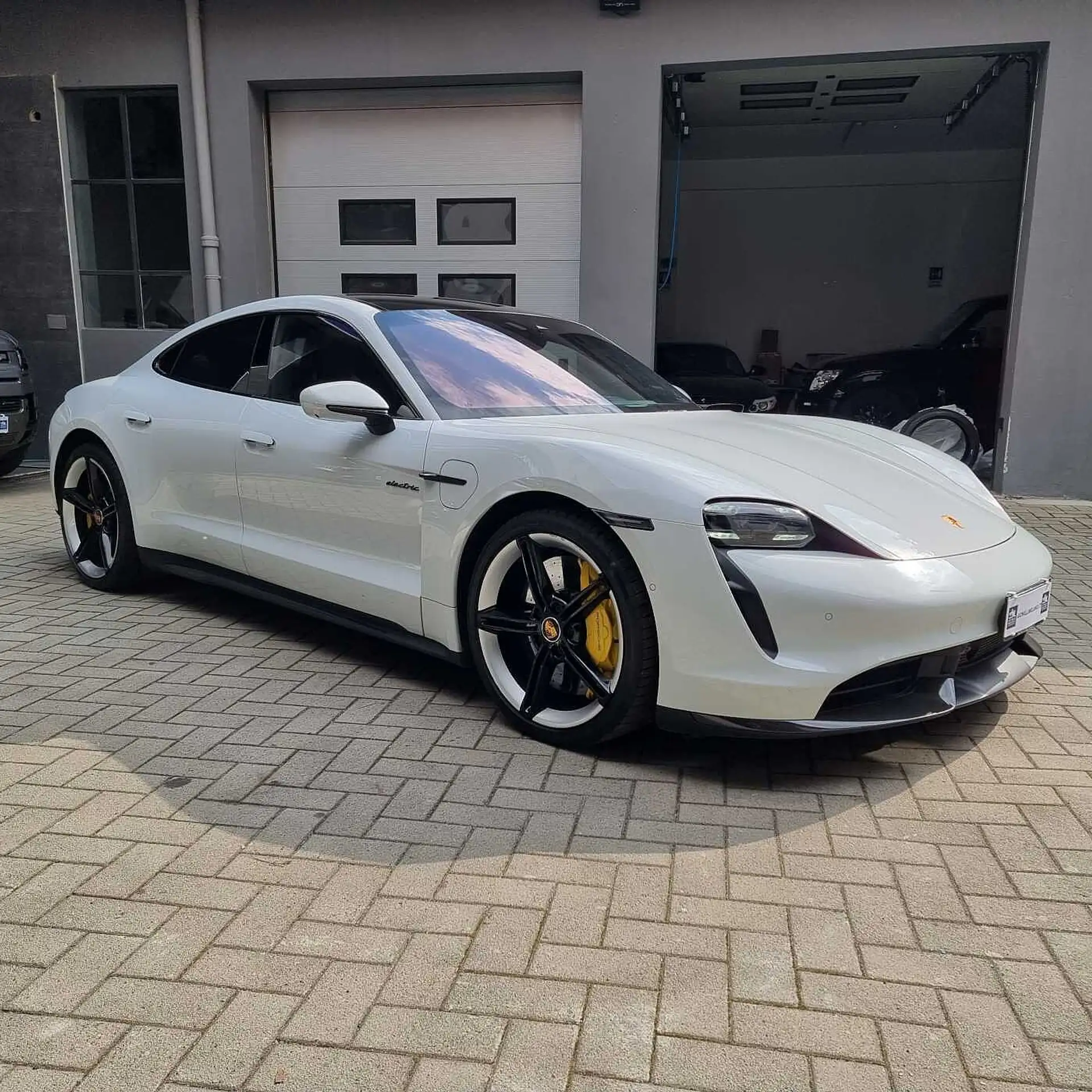 Porsche Taycan 2020