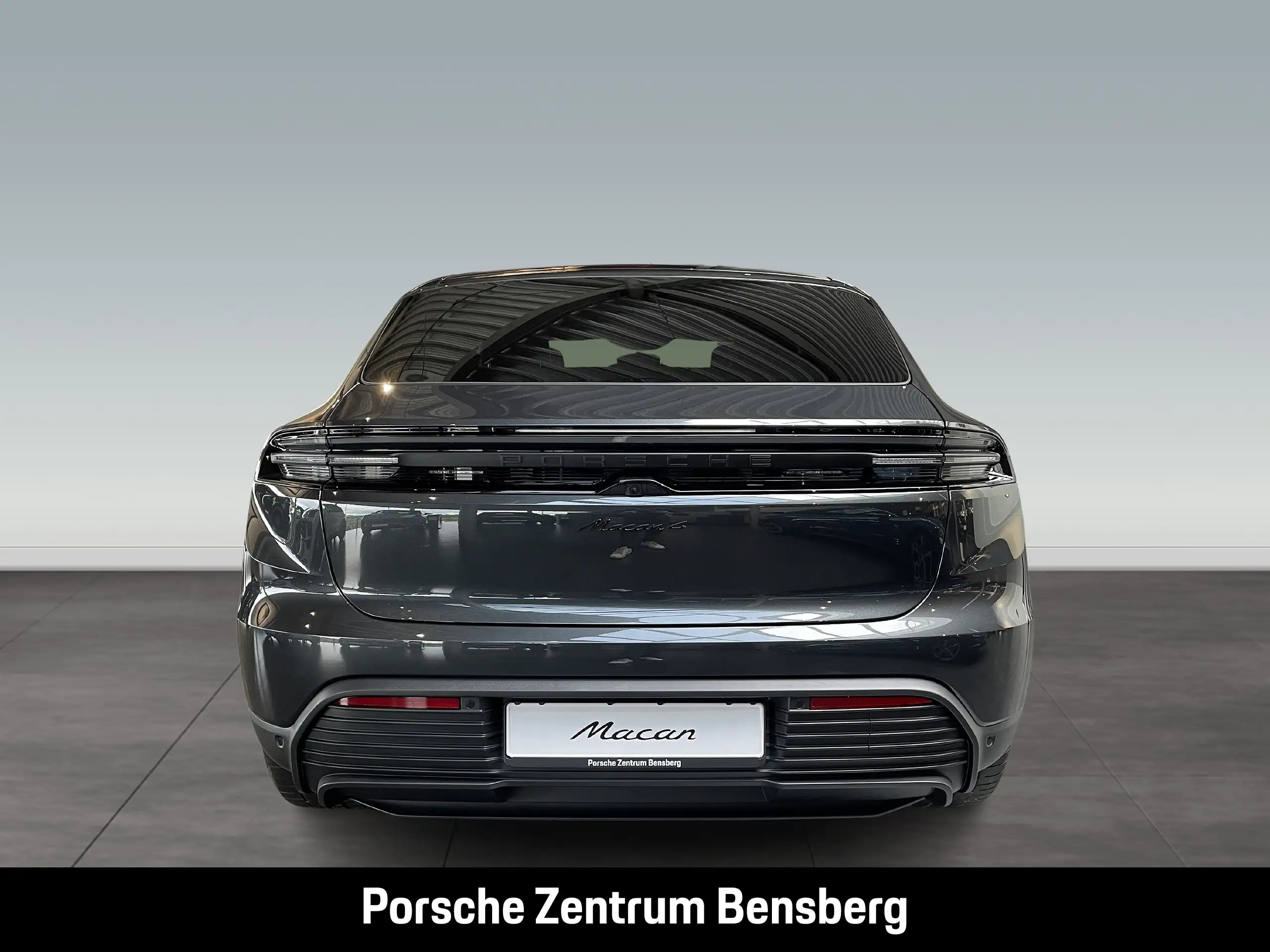 Porsche - Macan