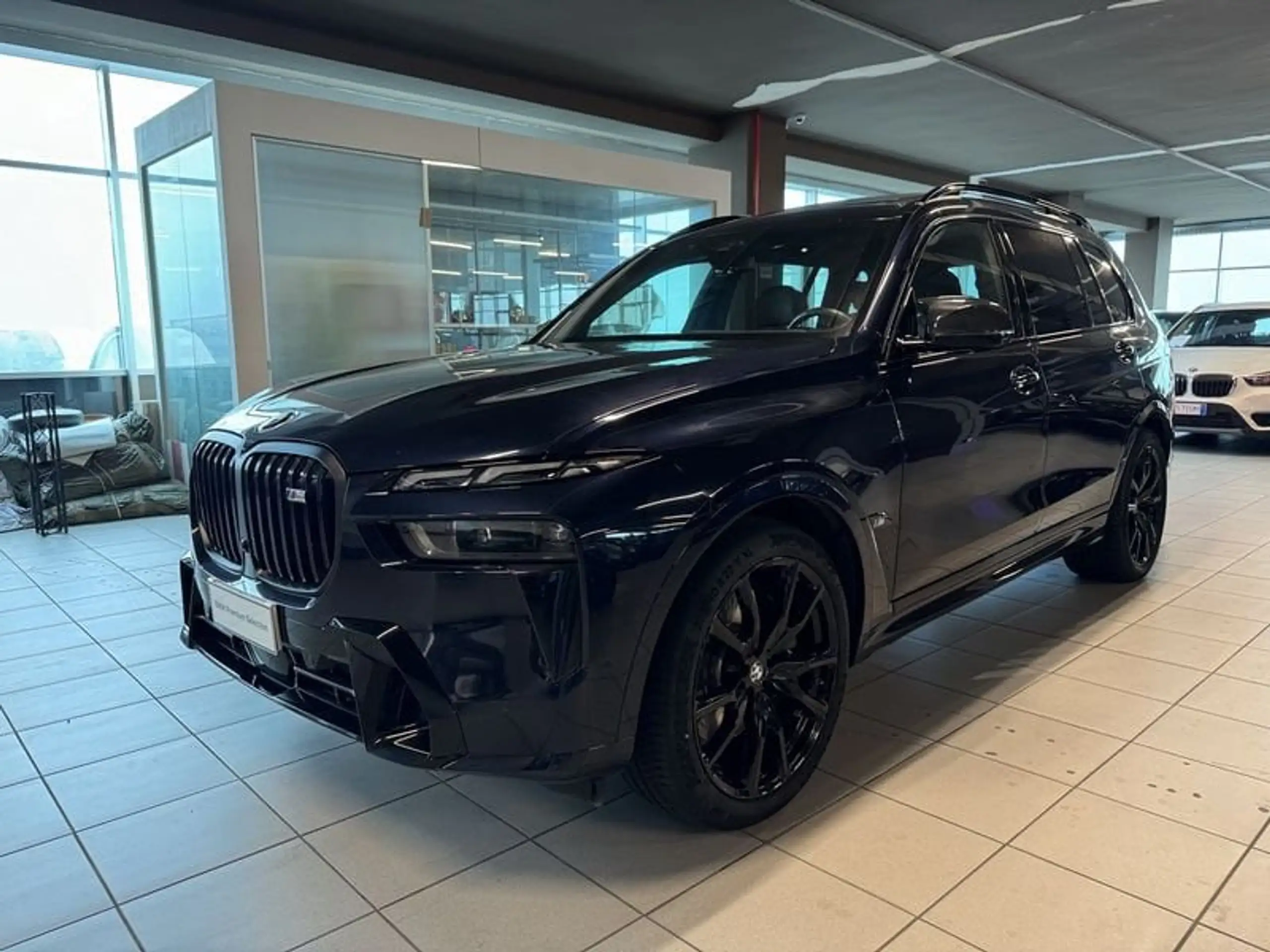 BMW - X7 M