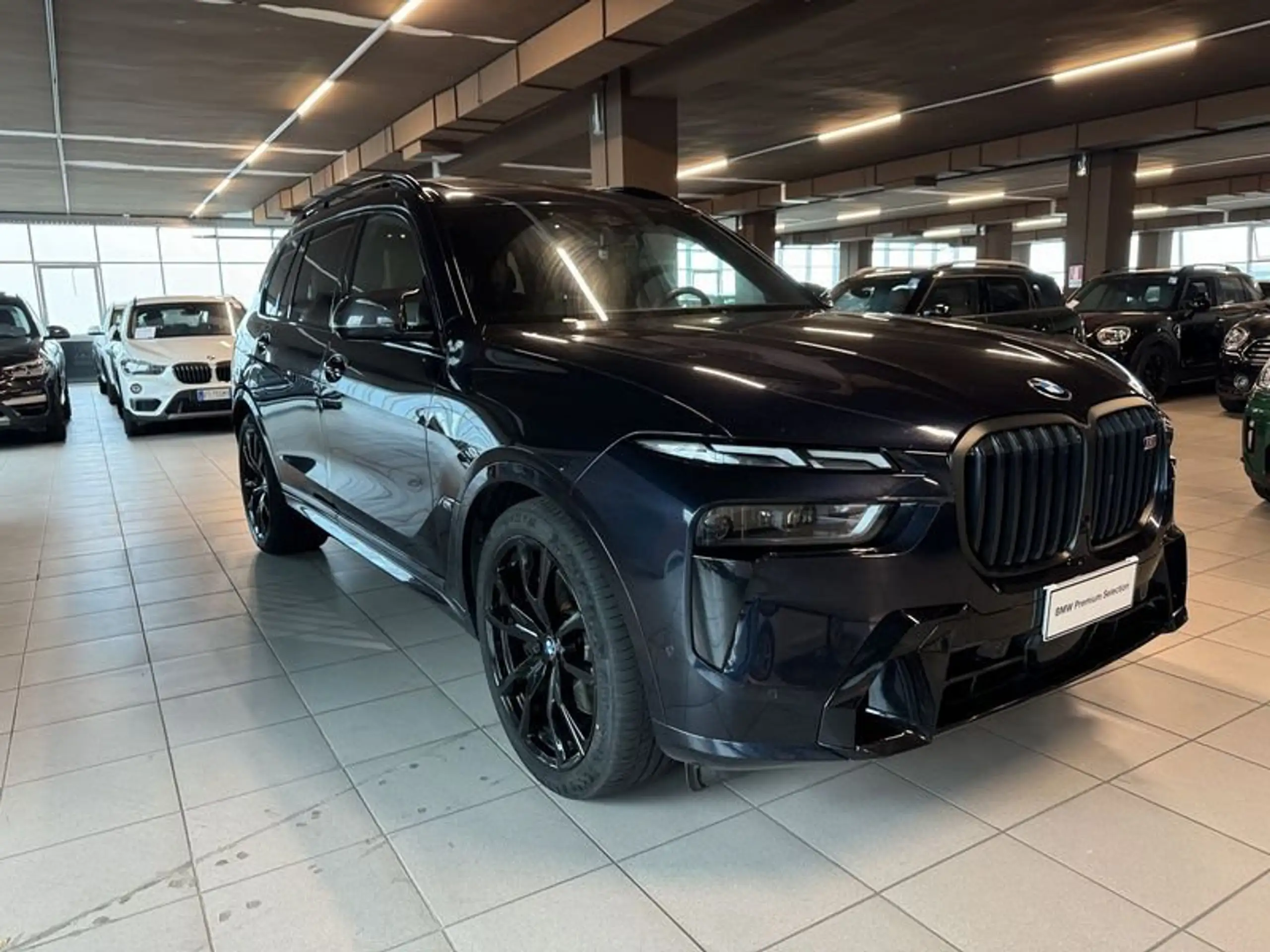 BMW - X7 M