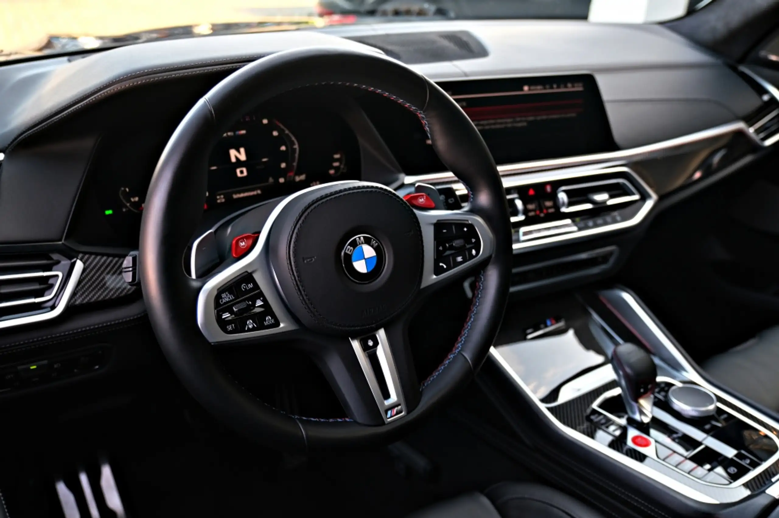 BMW - X5 M