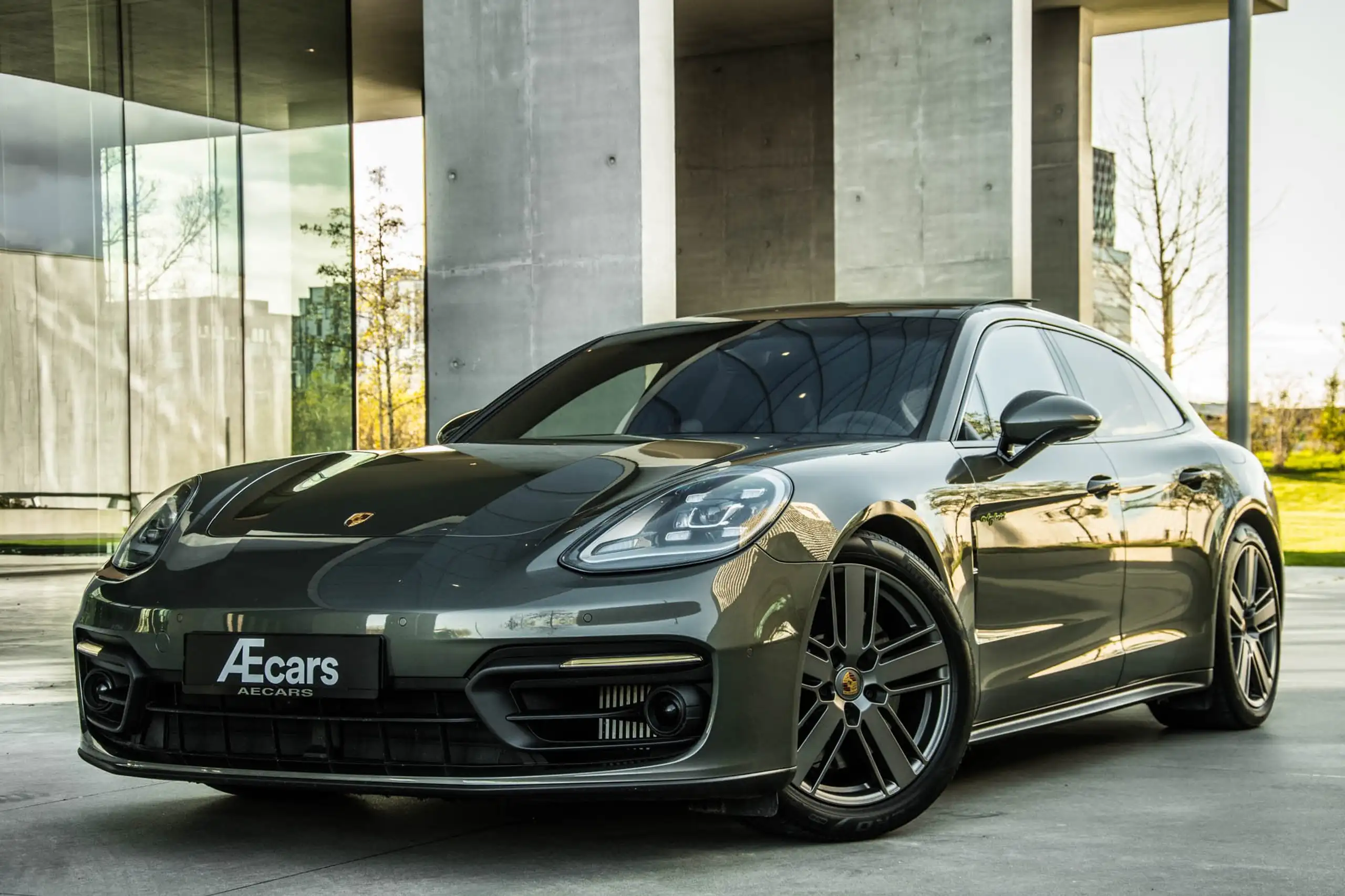 Porsche - Panamera