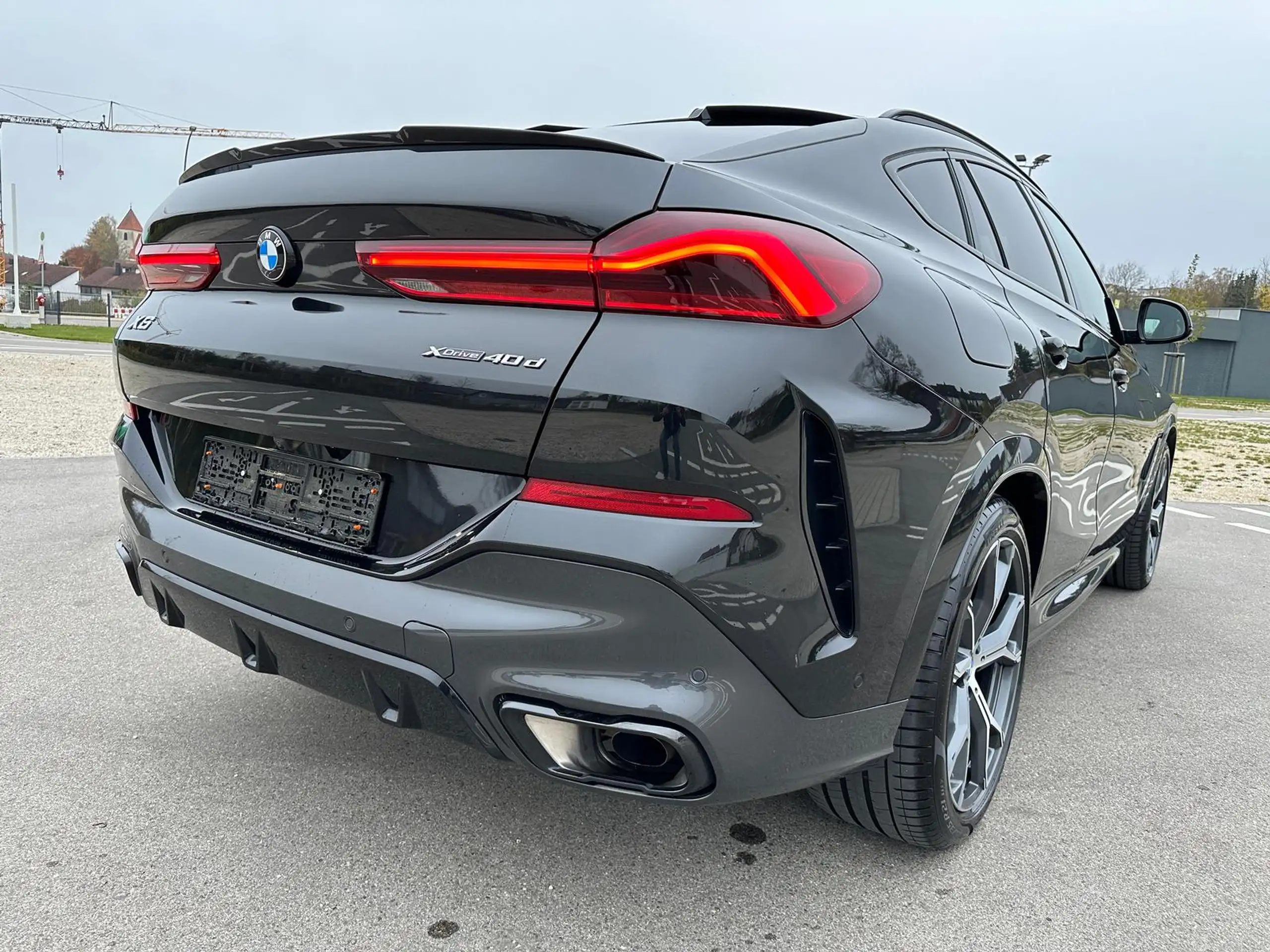 BMW - X6