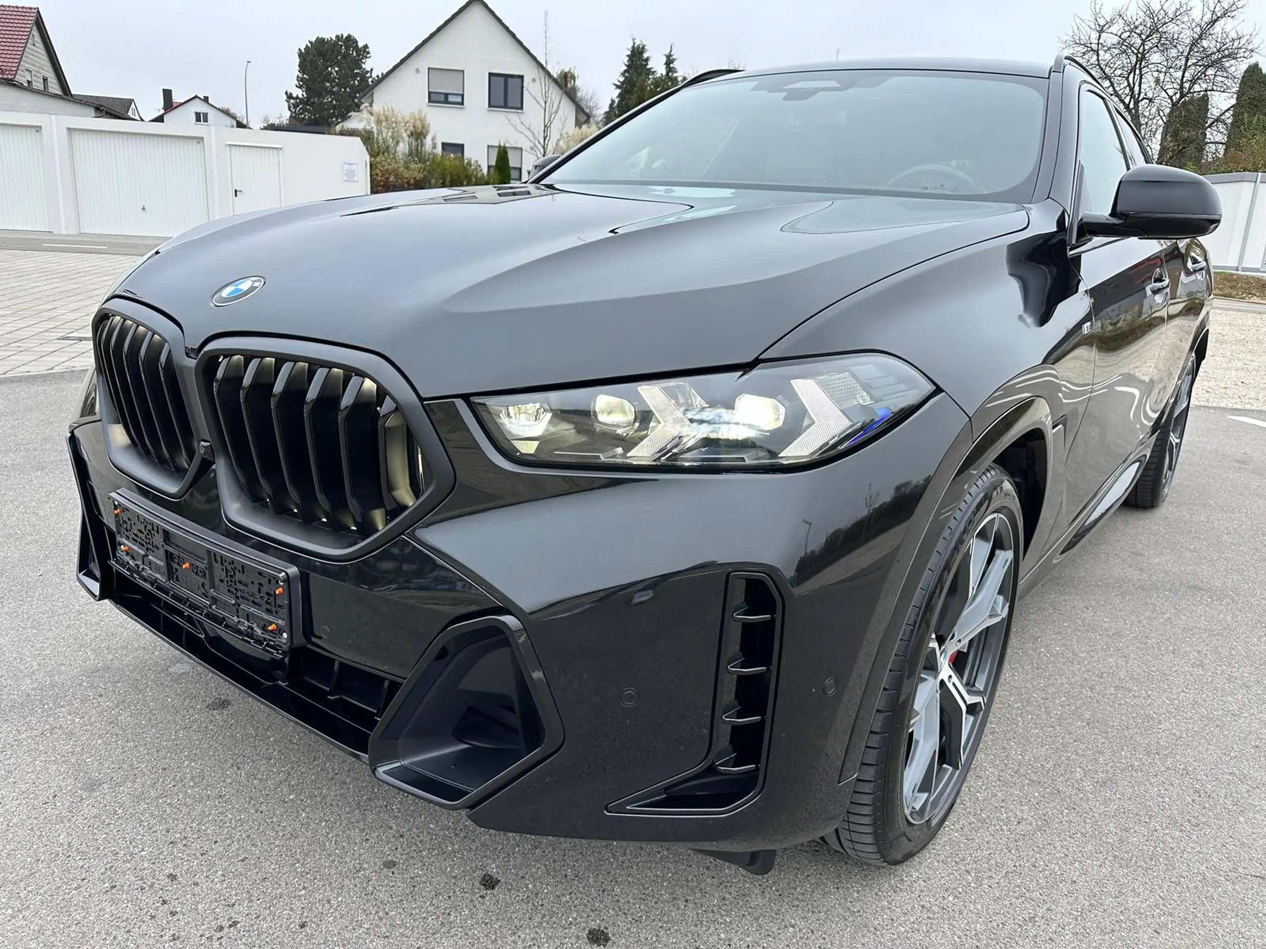 BMW - X6