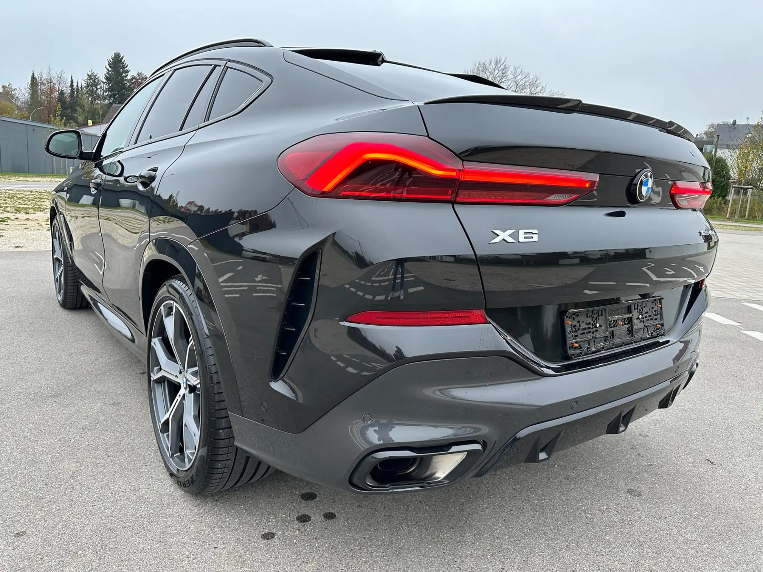 BMW - X6