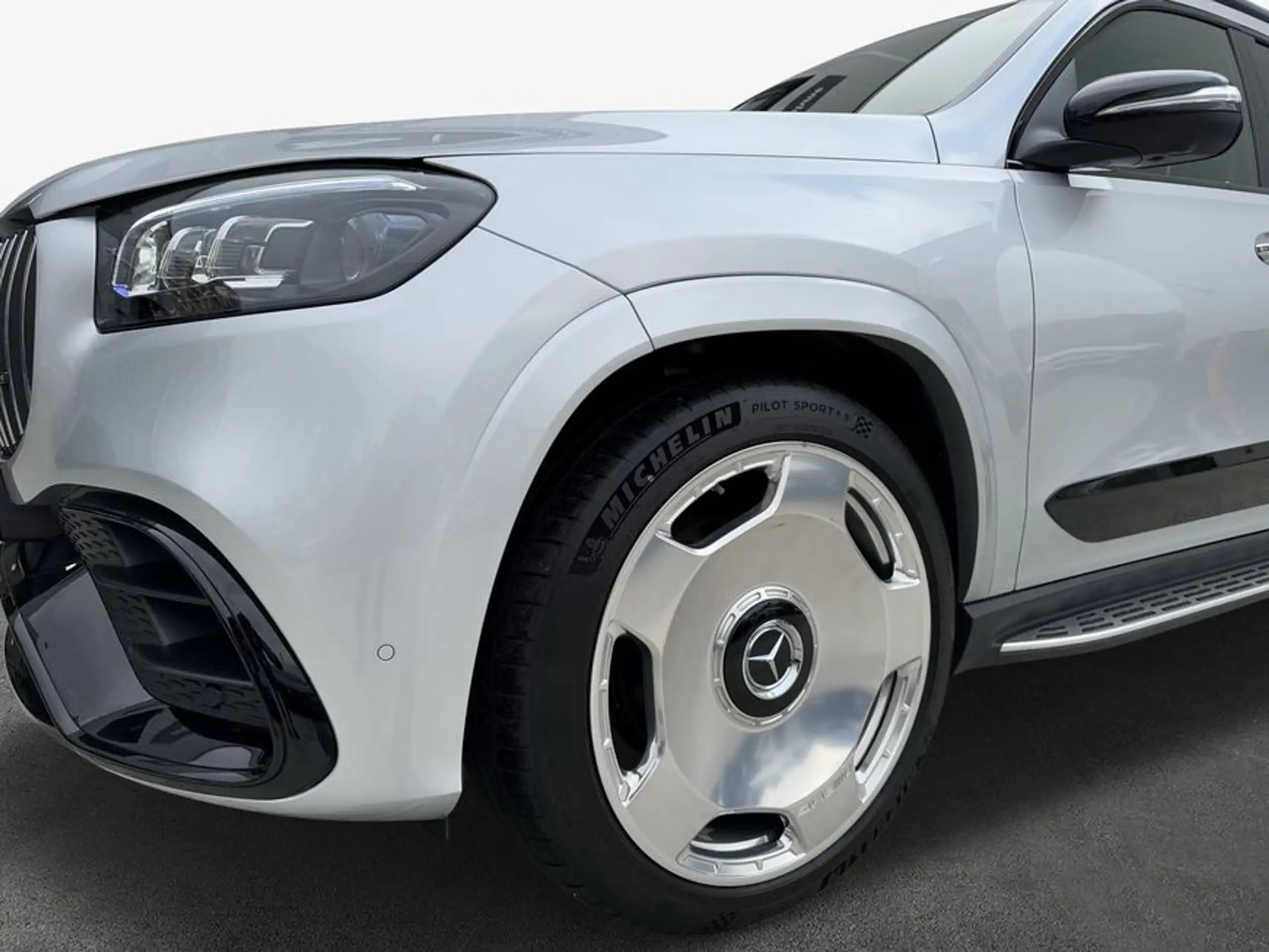 Mercedes-Benz - GLS 63 AMG