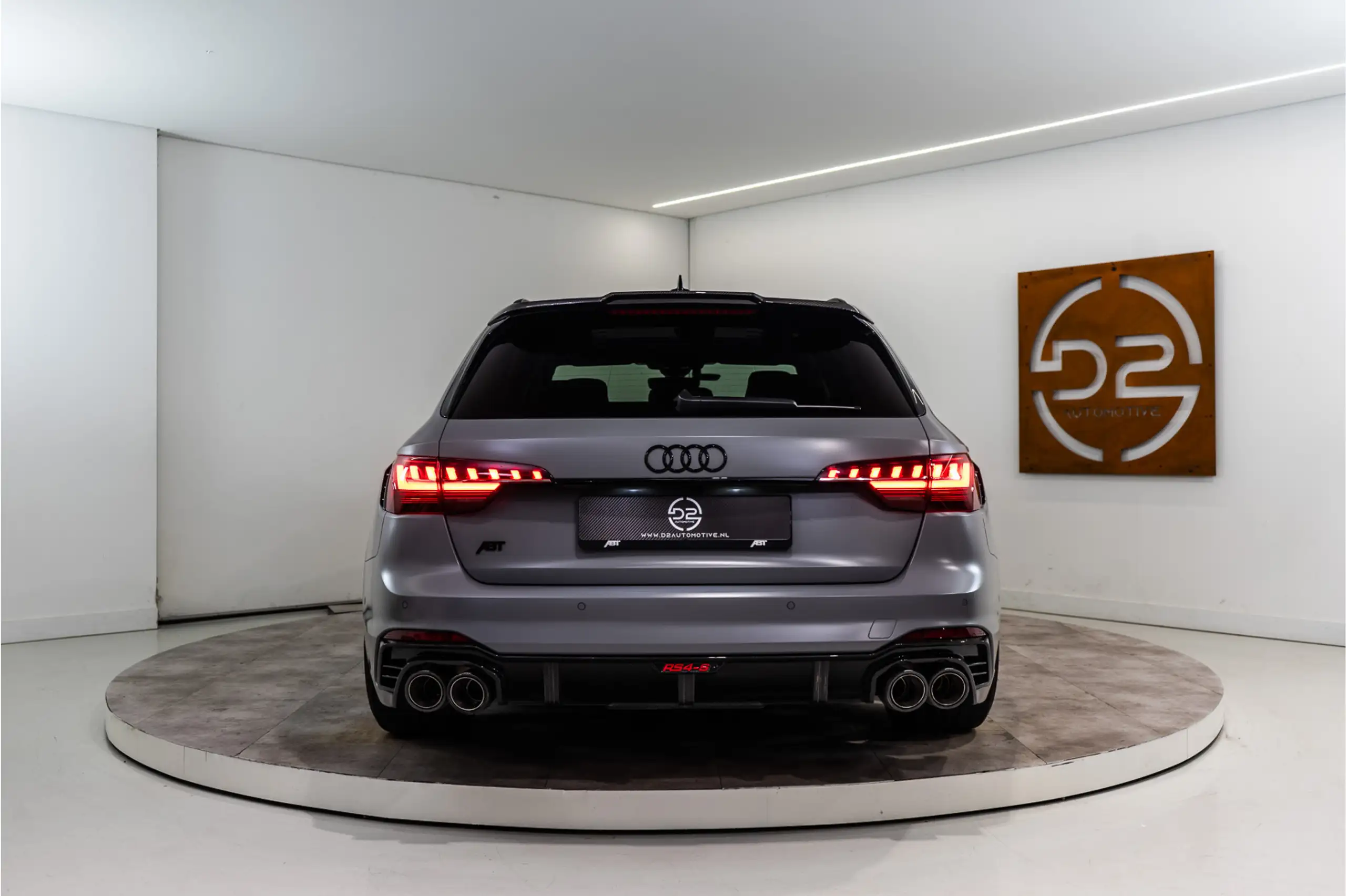 Audi - RS4