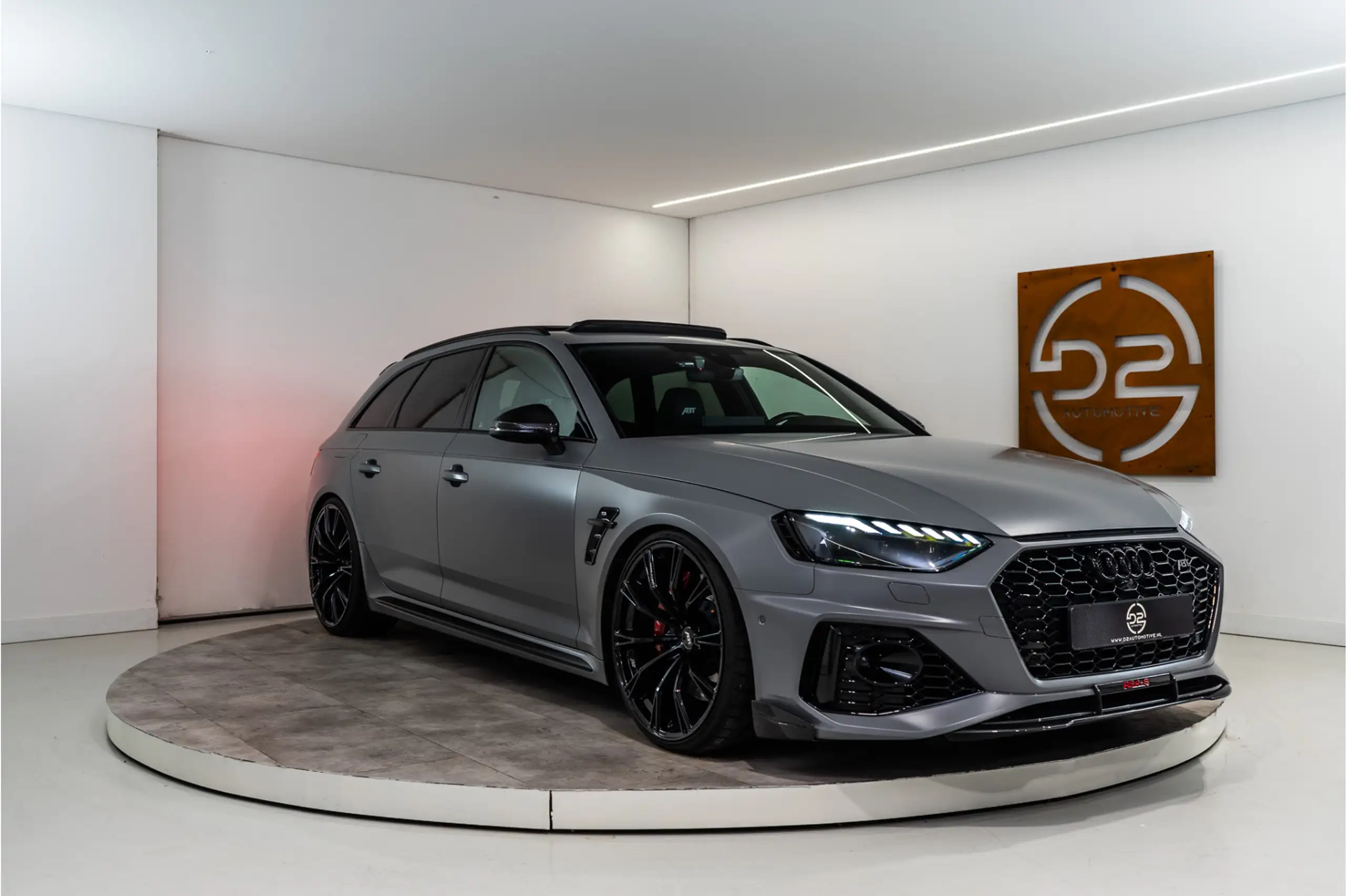 Audi - RS4