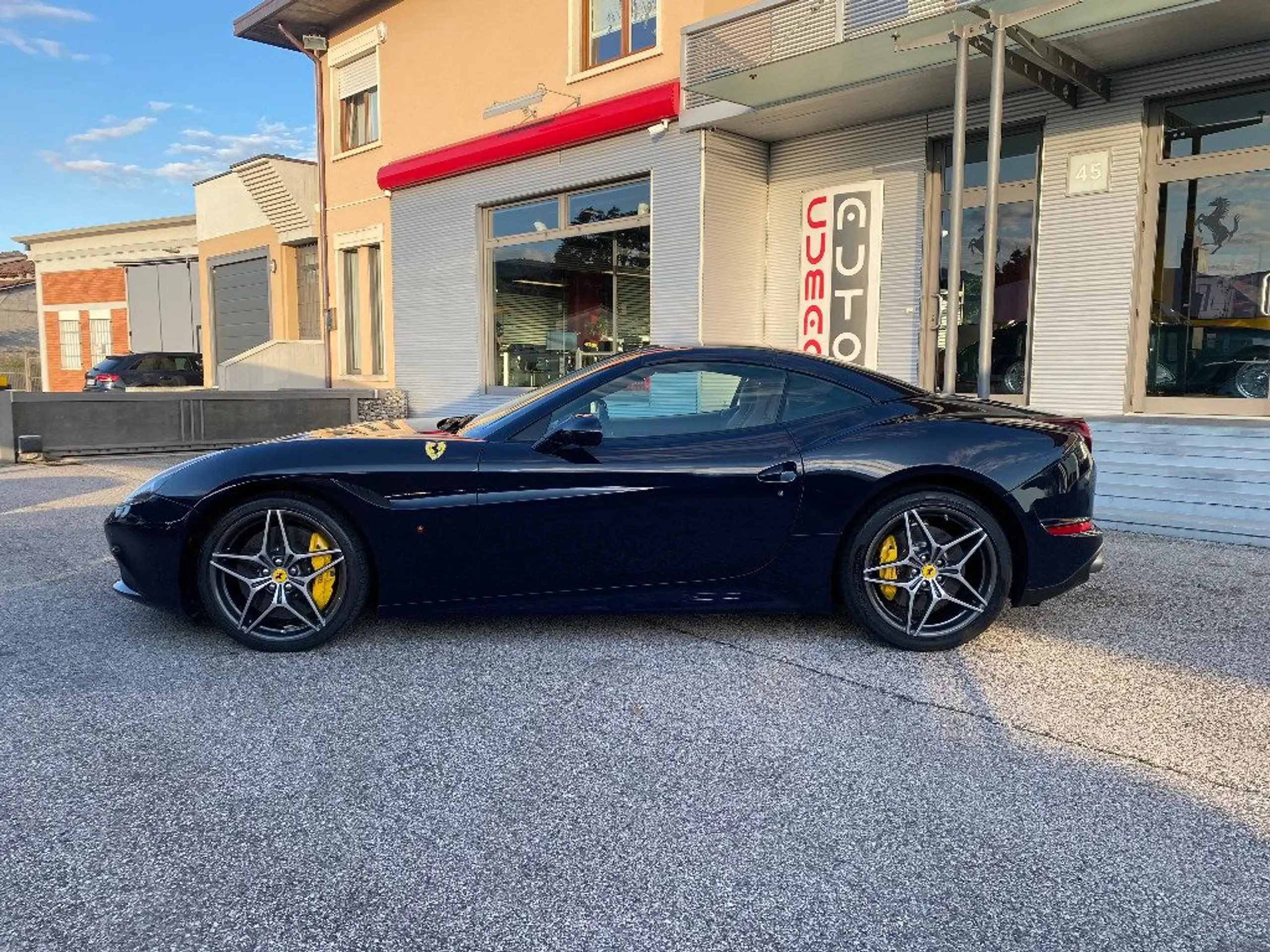 Ferrari - California