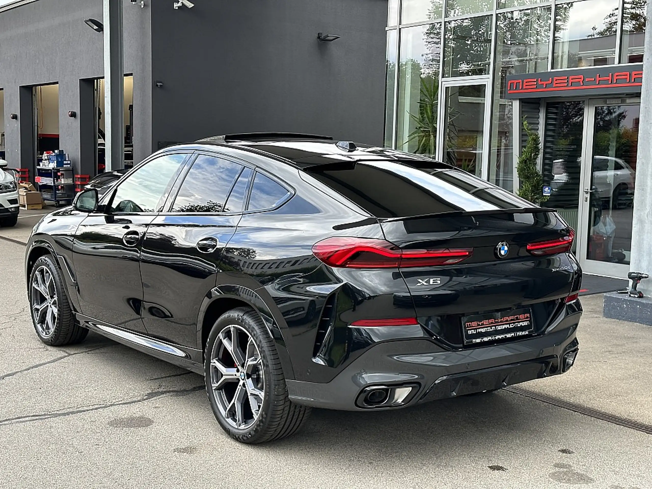 BMW - X6