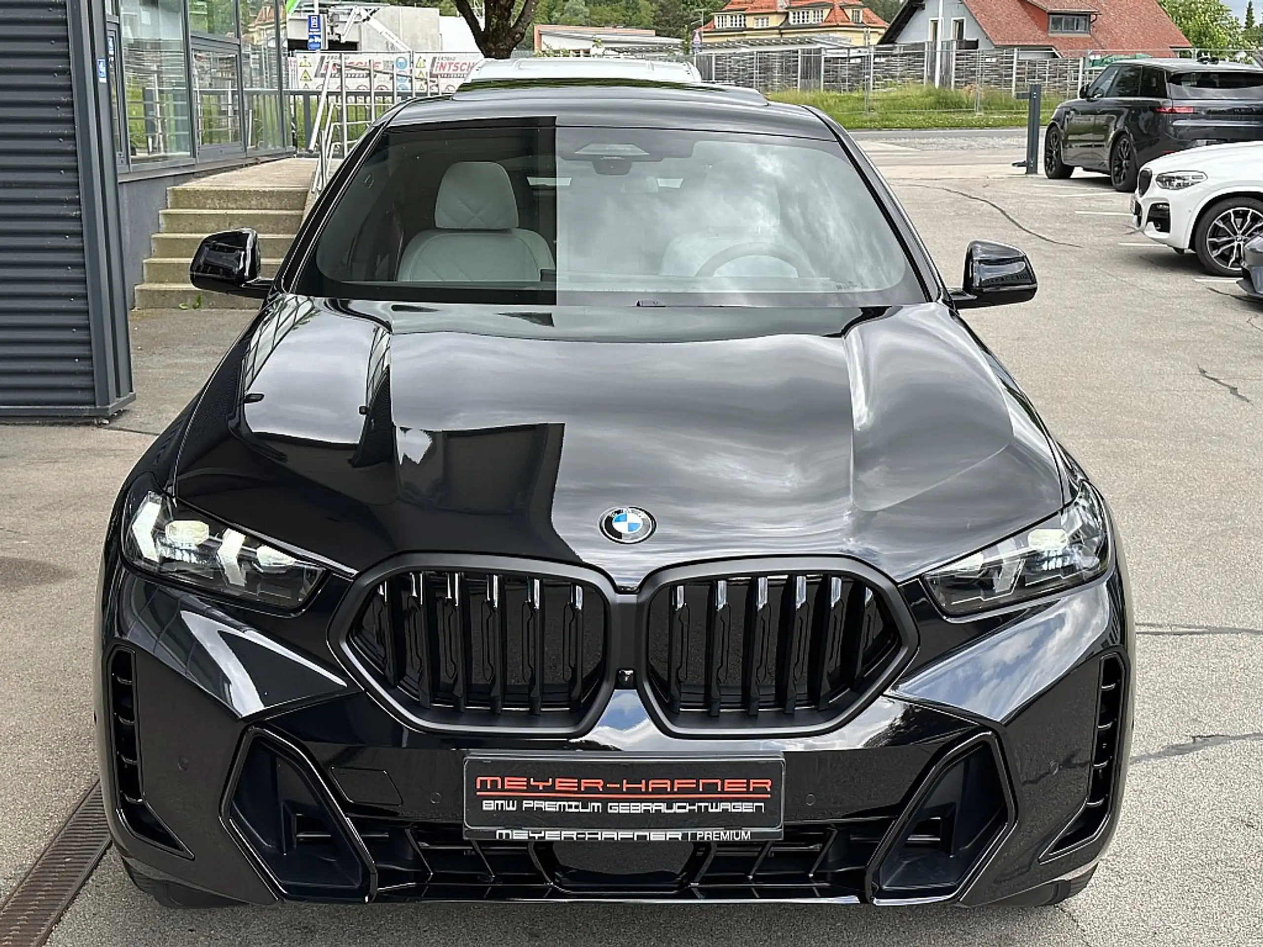 BMW - X6