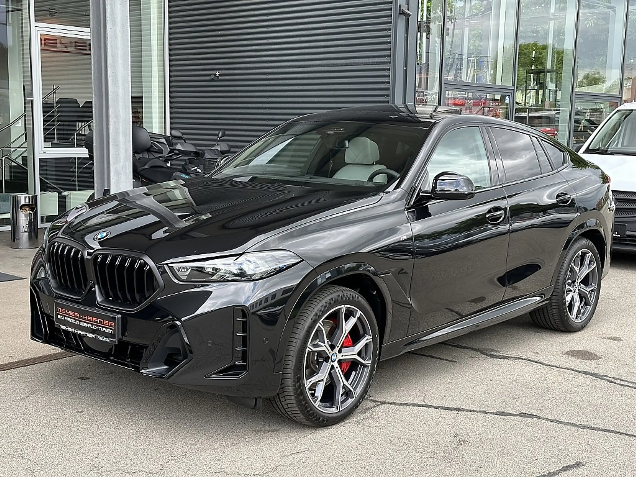 BMW - X6