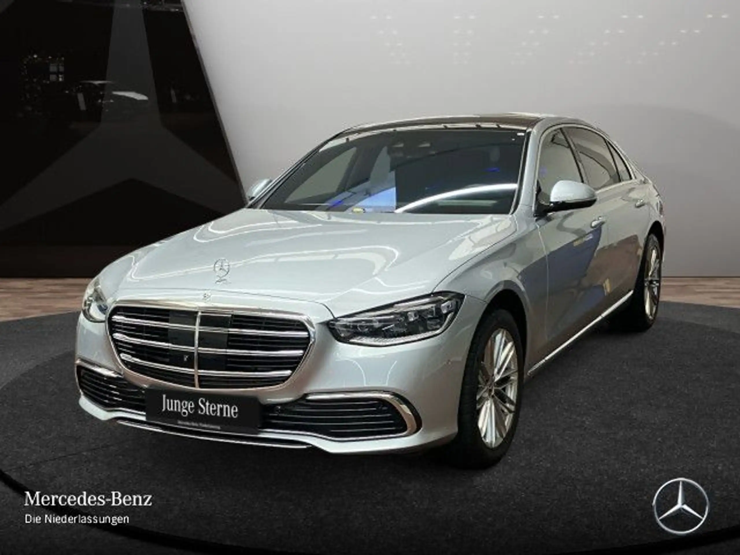 Mercedes-Benz - S 600