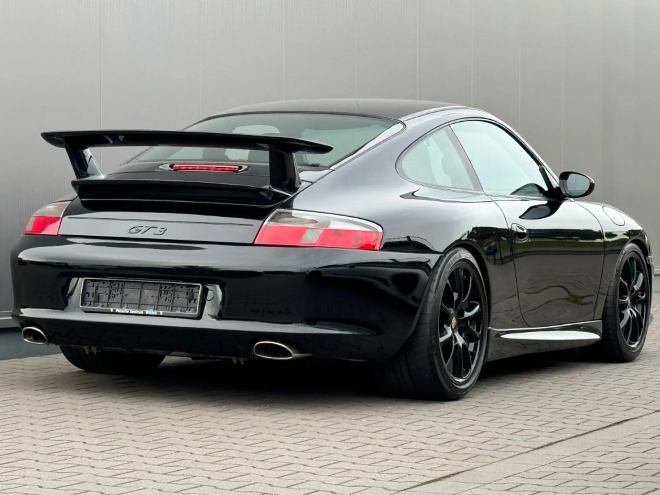 Porsche - 911