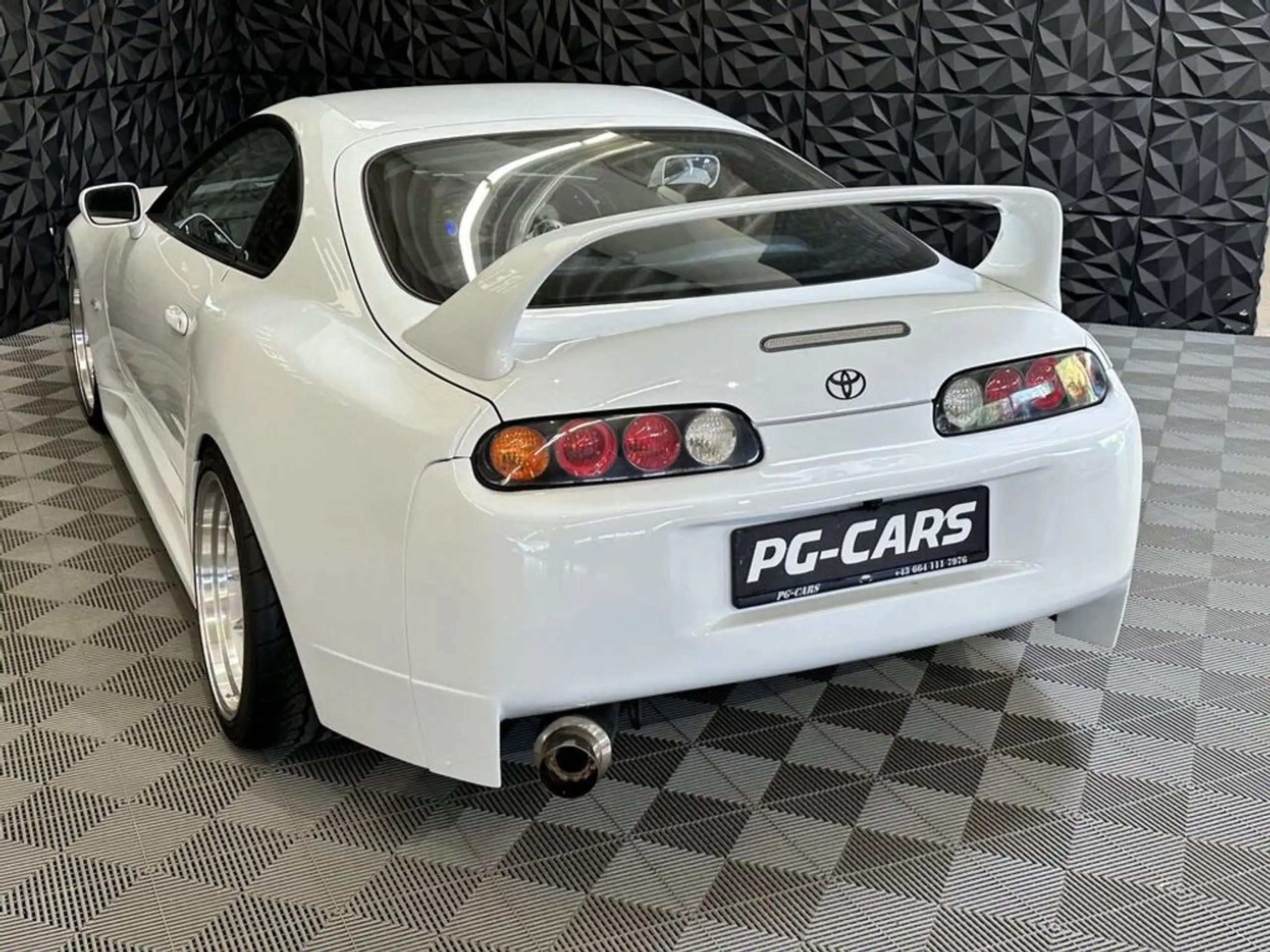 Toyota - Supra