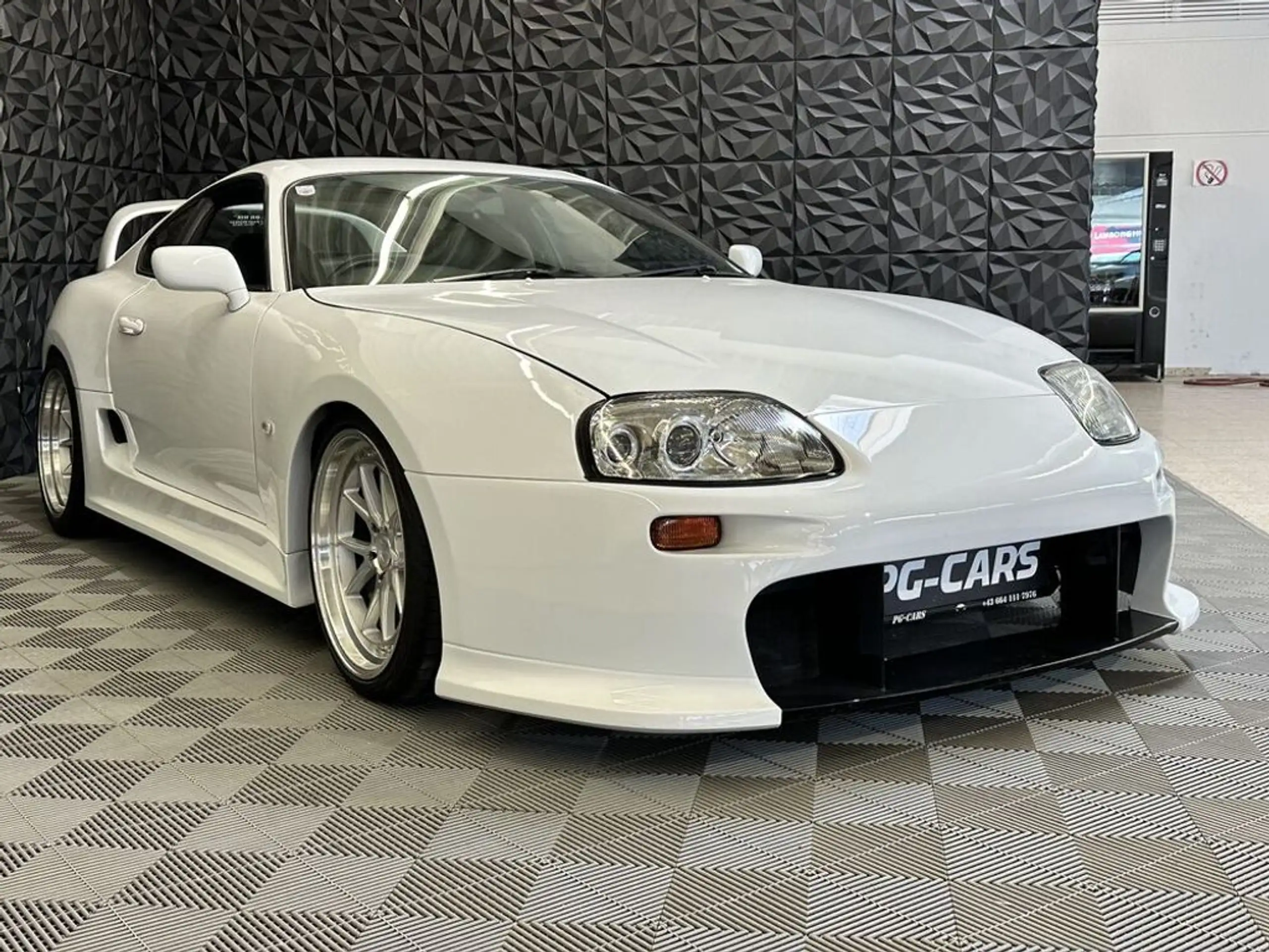 Toyota - Supra