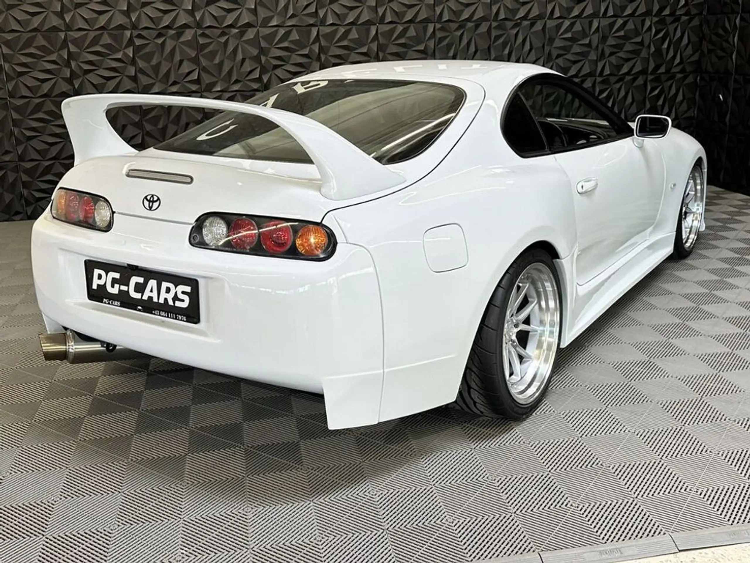 Toyota - Supra