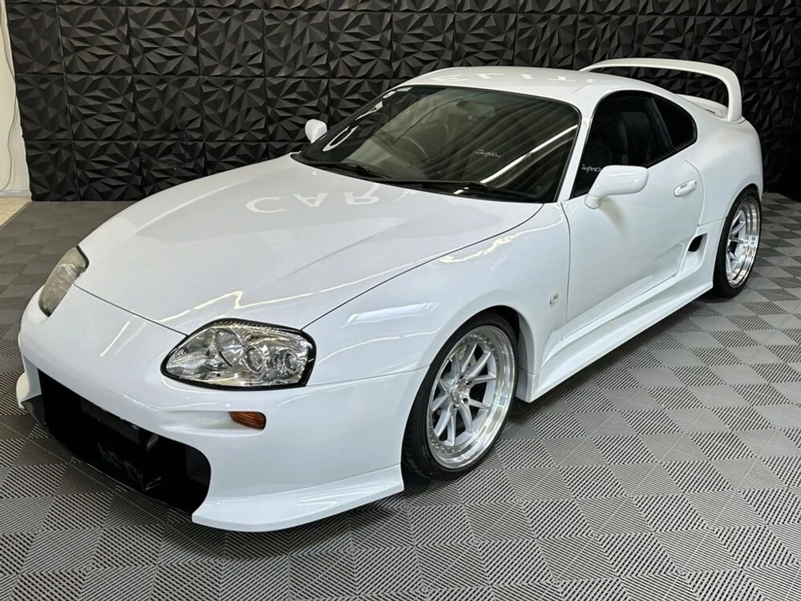 Toyota - Supra