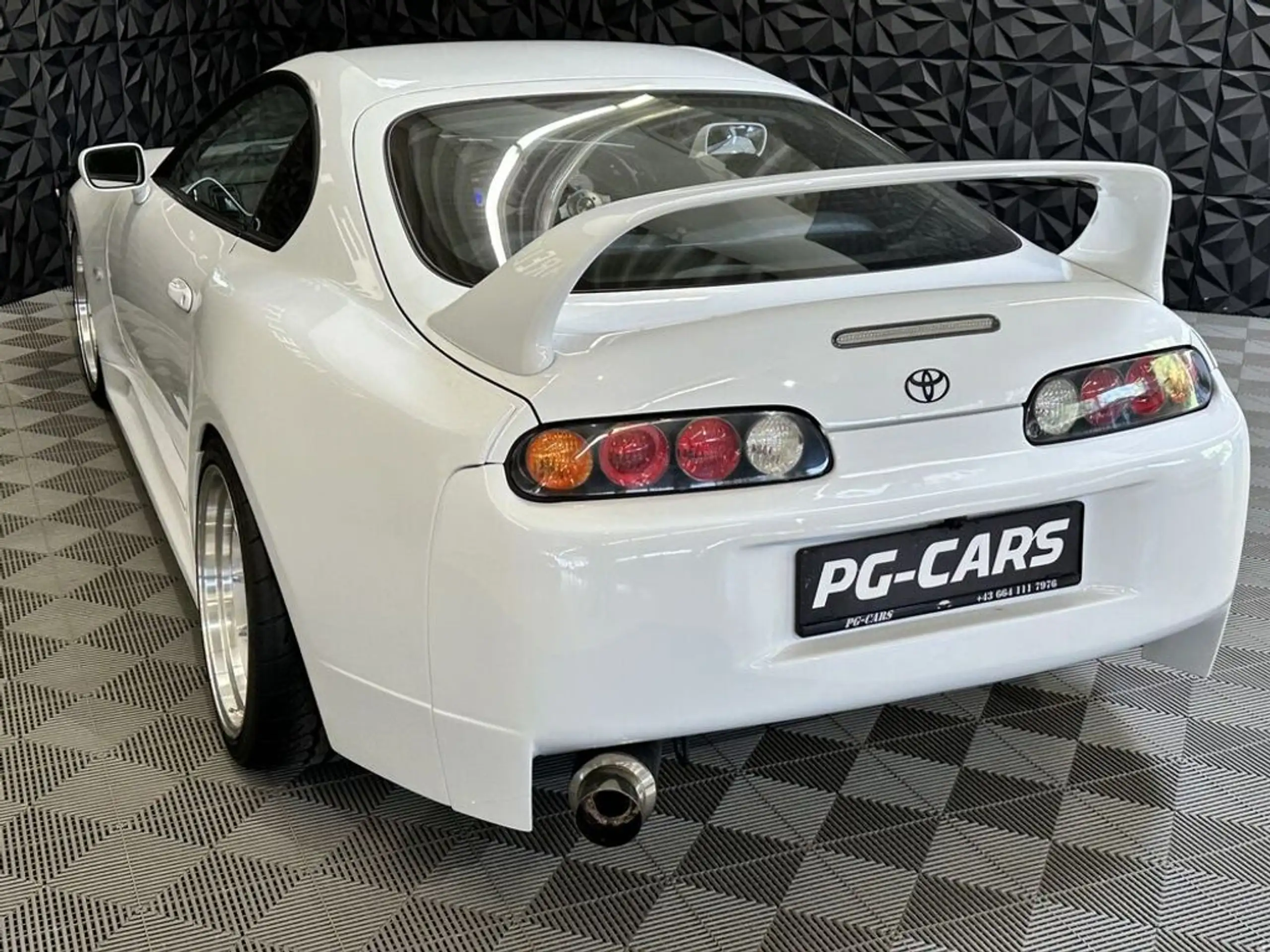 Toyota - Supra