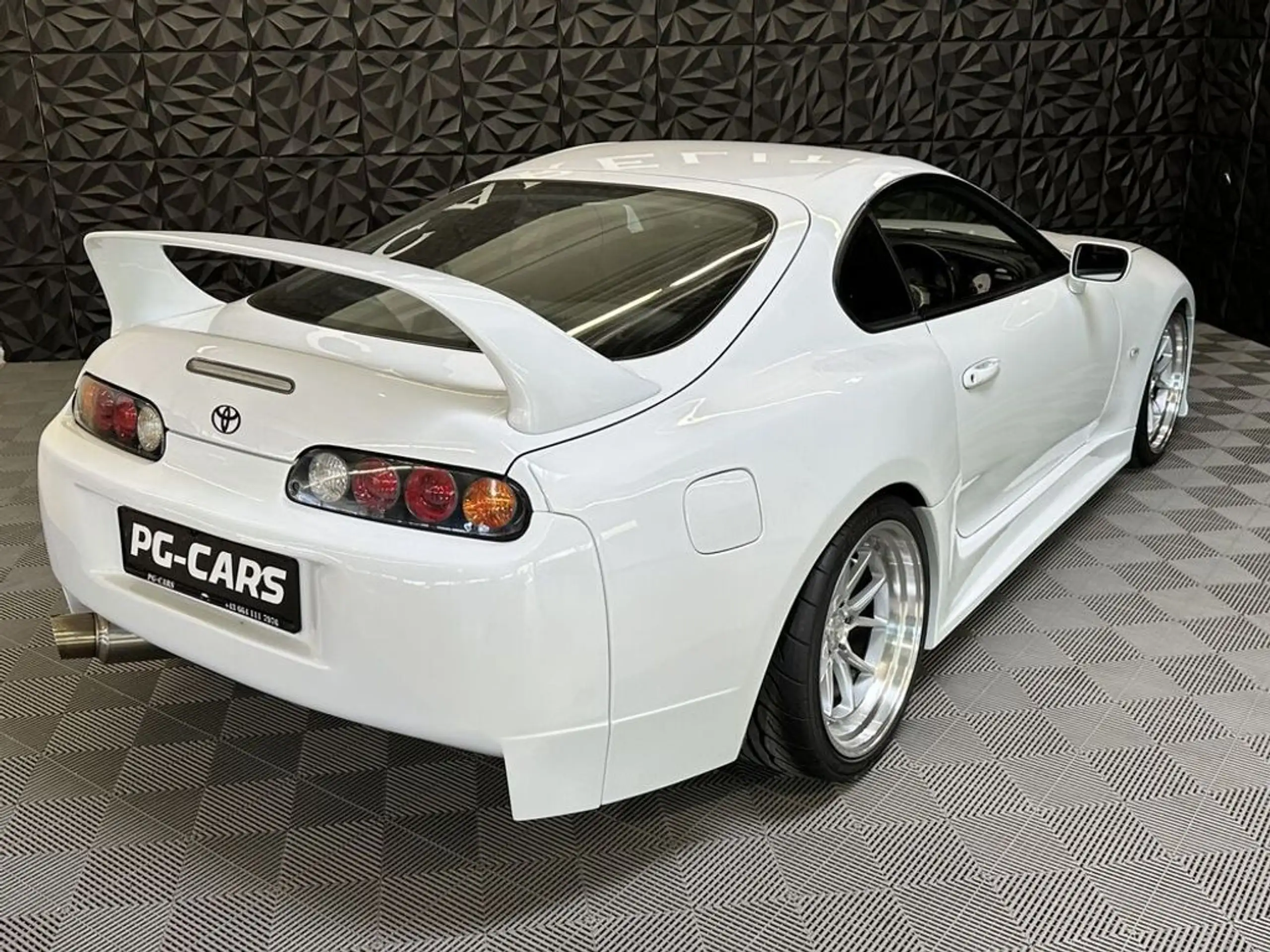 Toyota - Supra