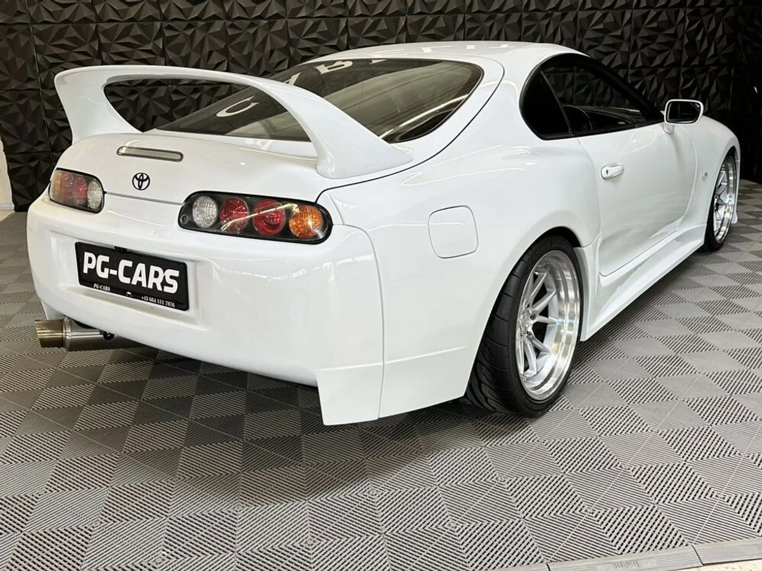 Toyota - Supra