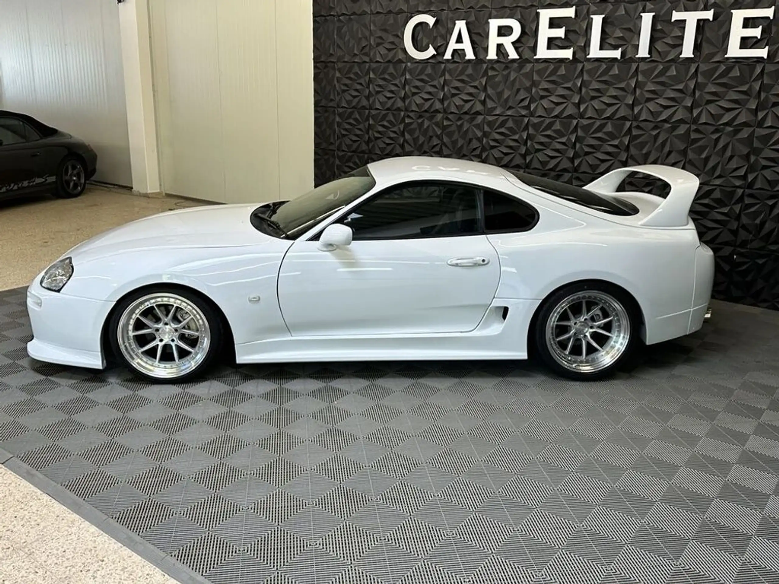 Toyota - Supra