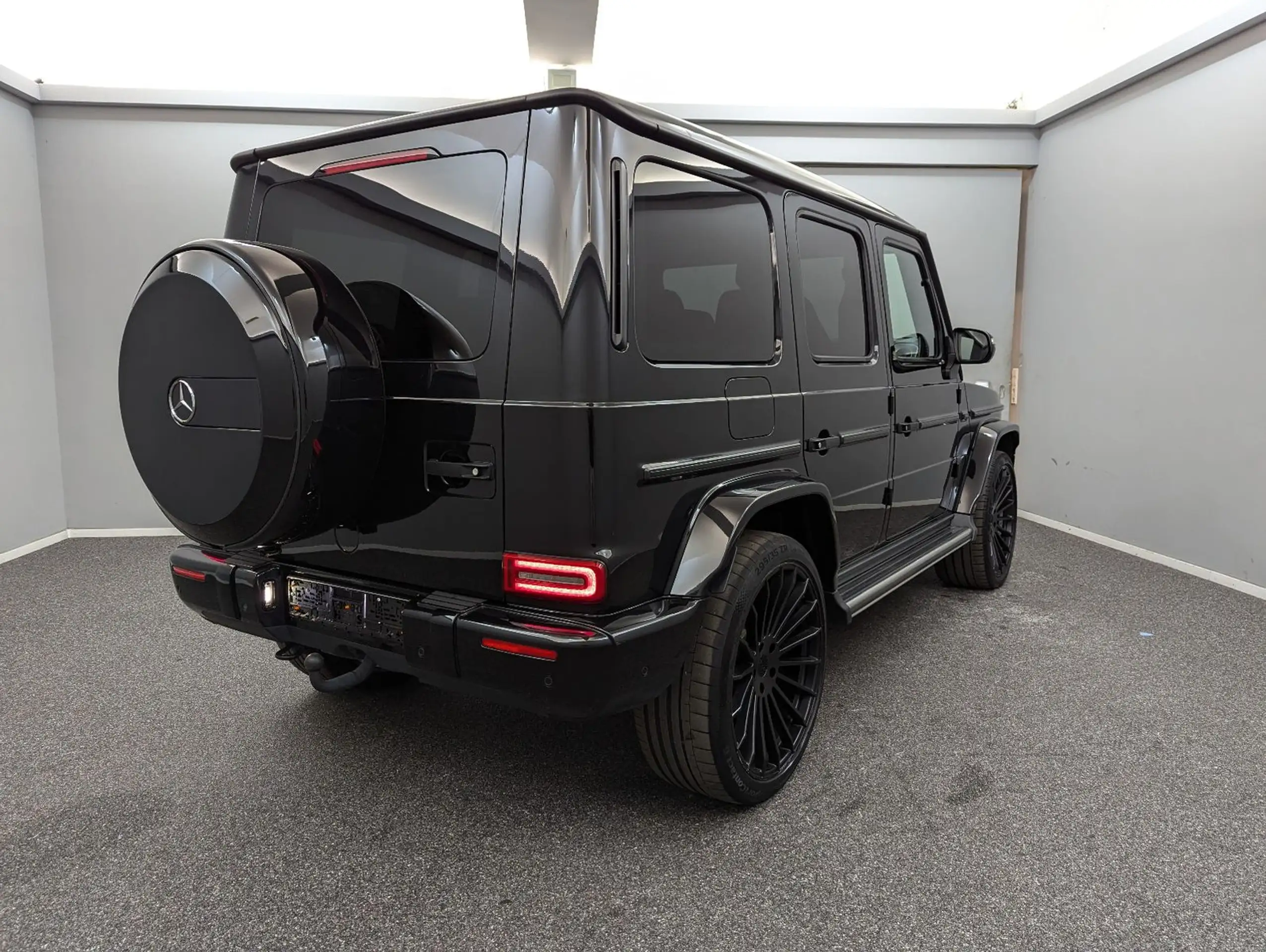 Mercedes-Benz - G 350