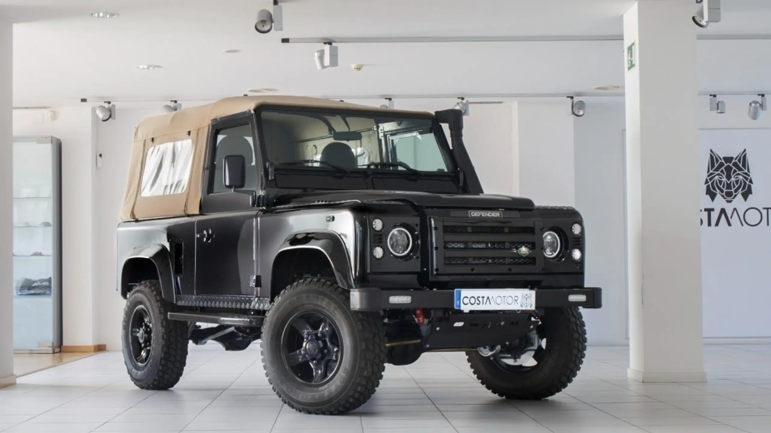 Land Rover Defender 1991