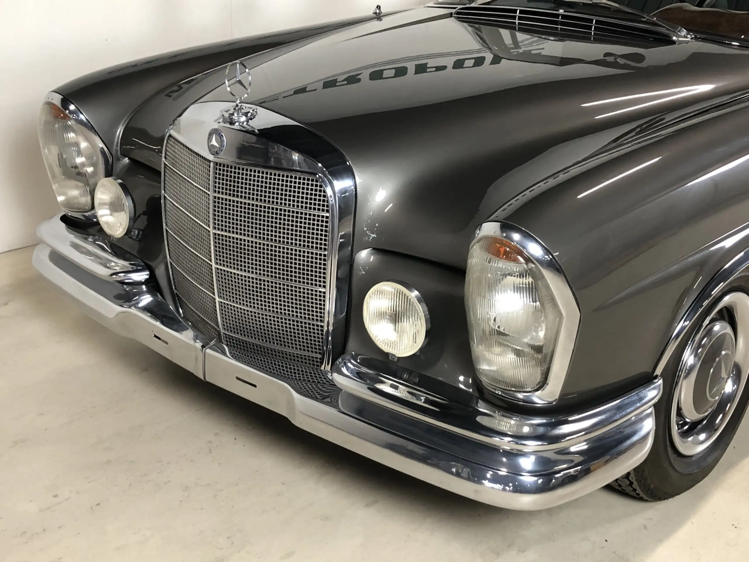 Mercedes-Benz - 250