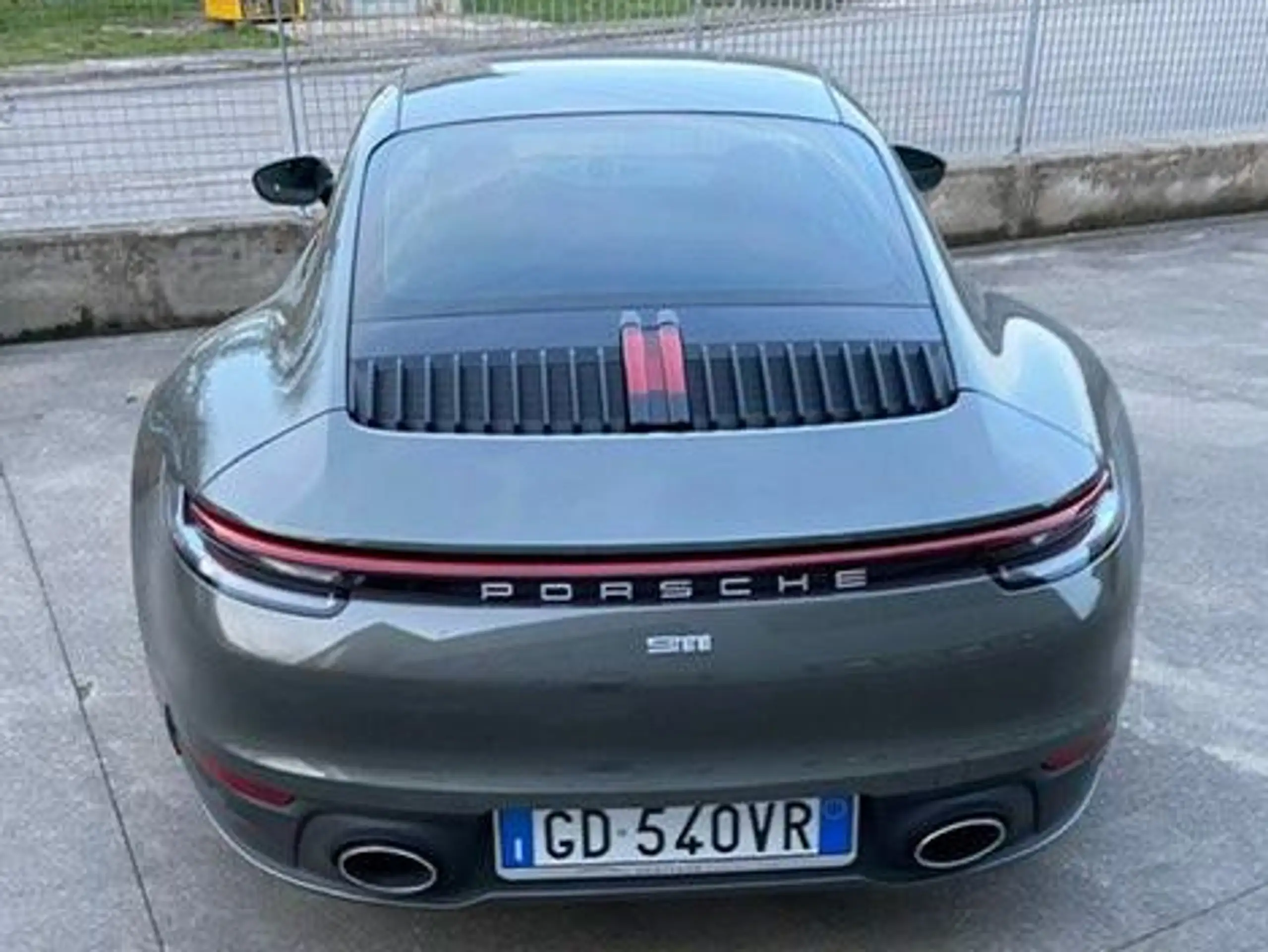 Porsche - 911