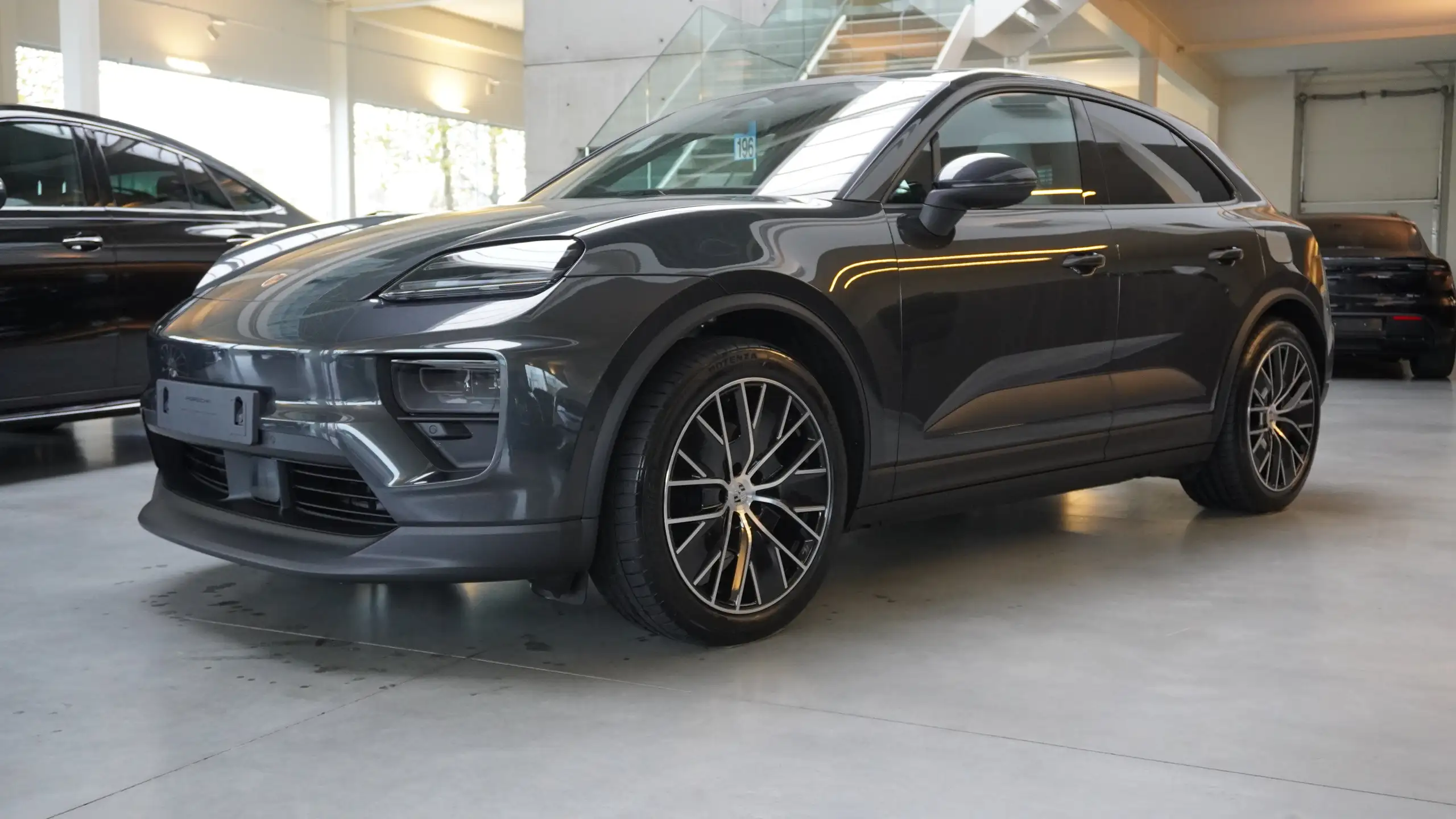 Porsche - Macan