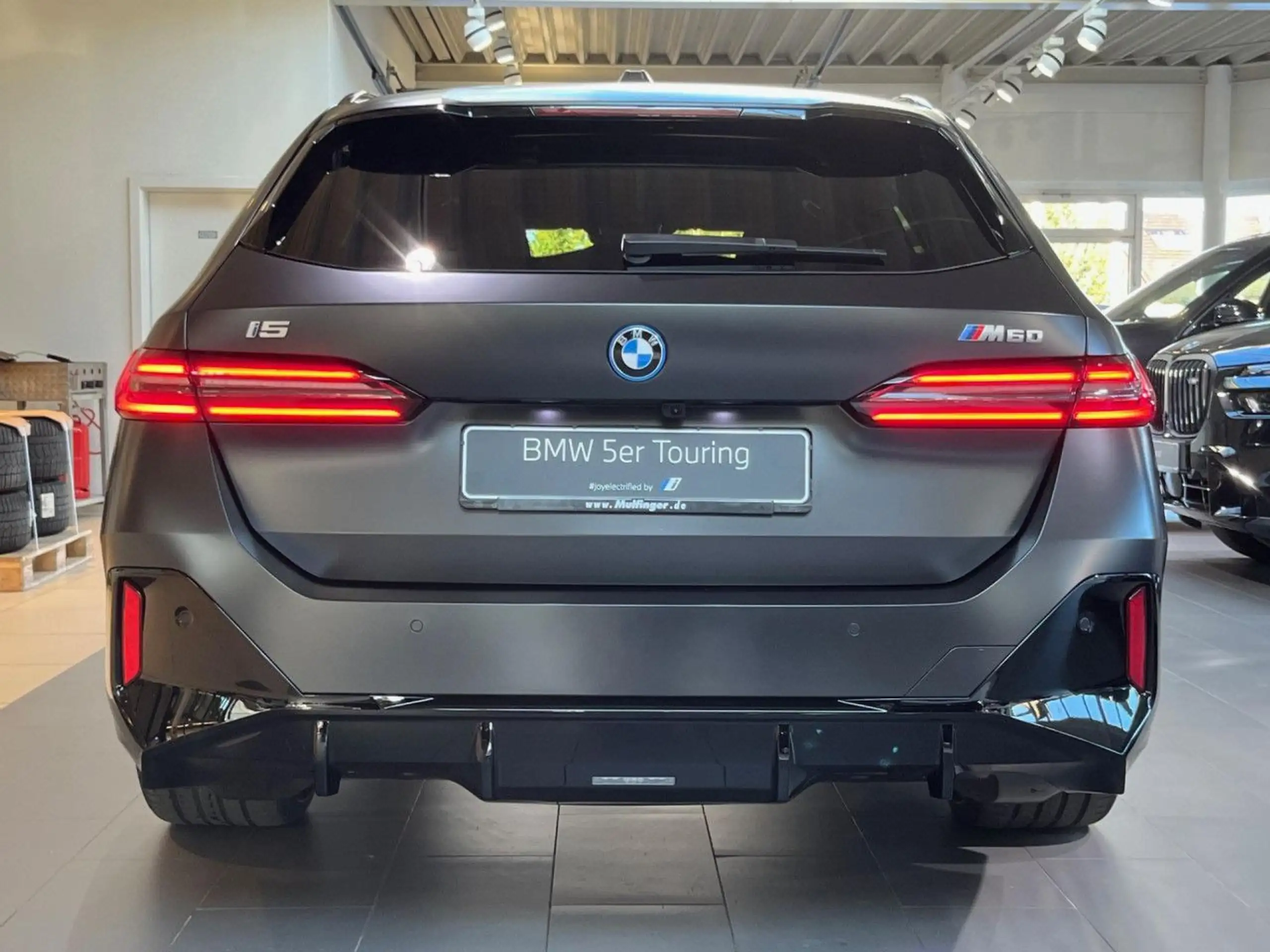 BMW - i5