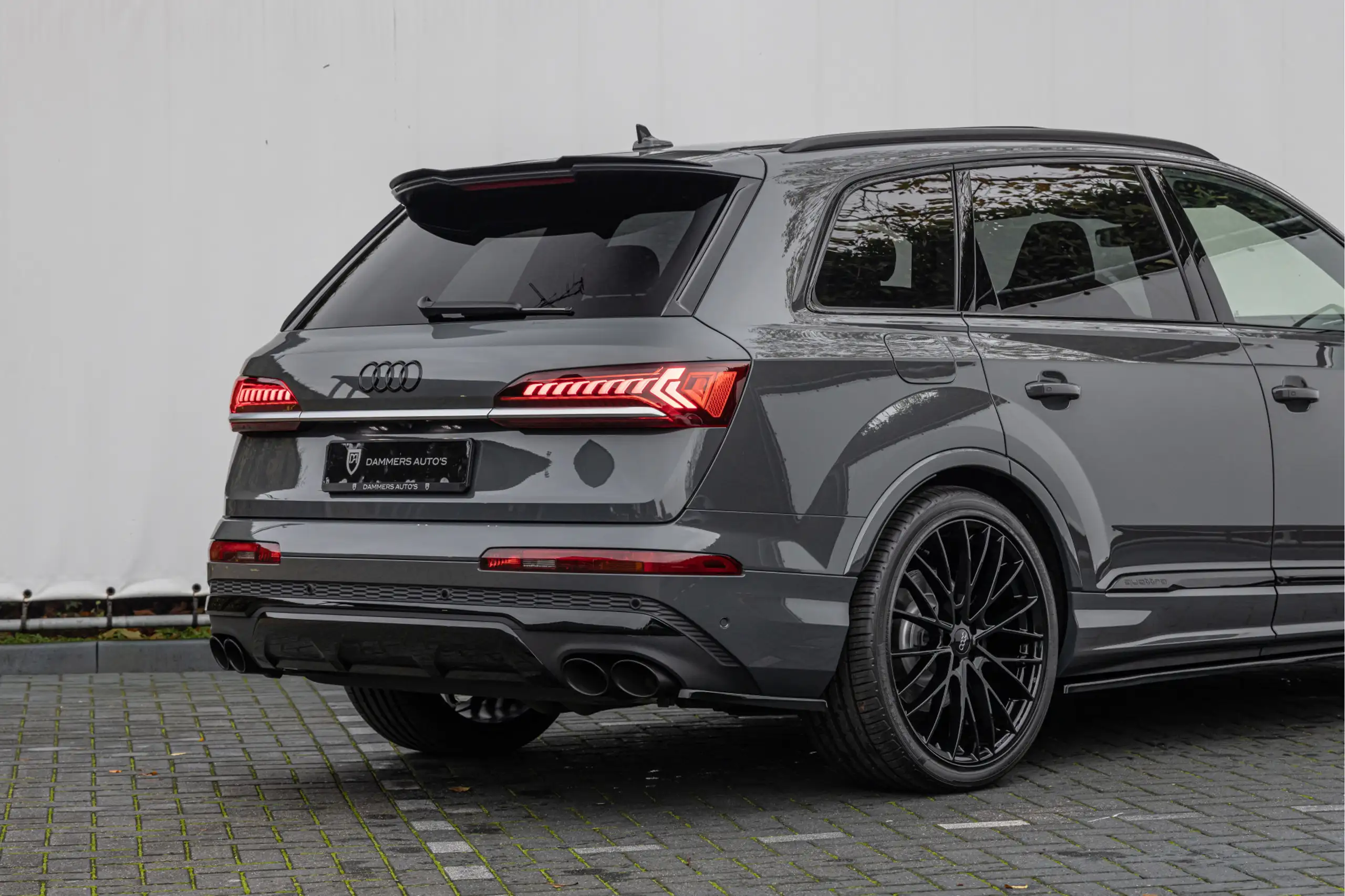 Audi - SQ7