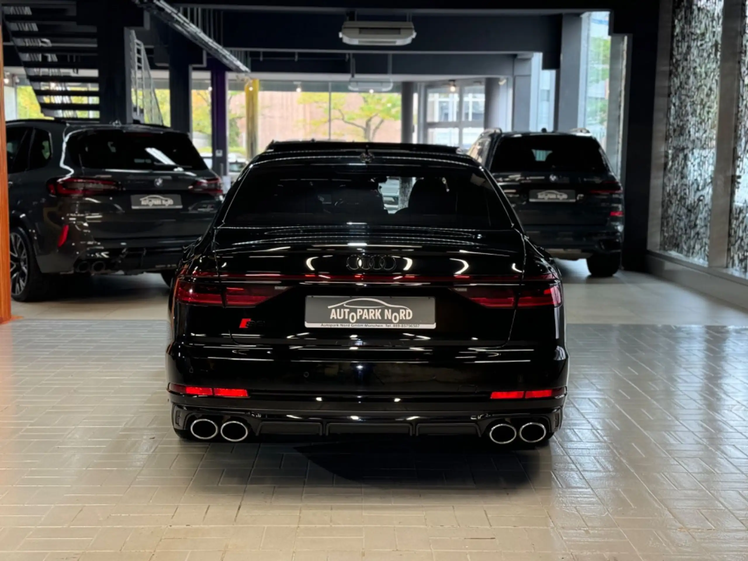 Audi - S8