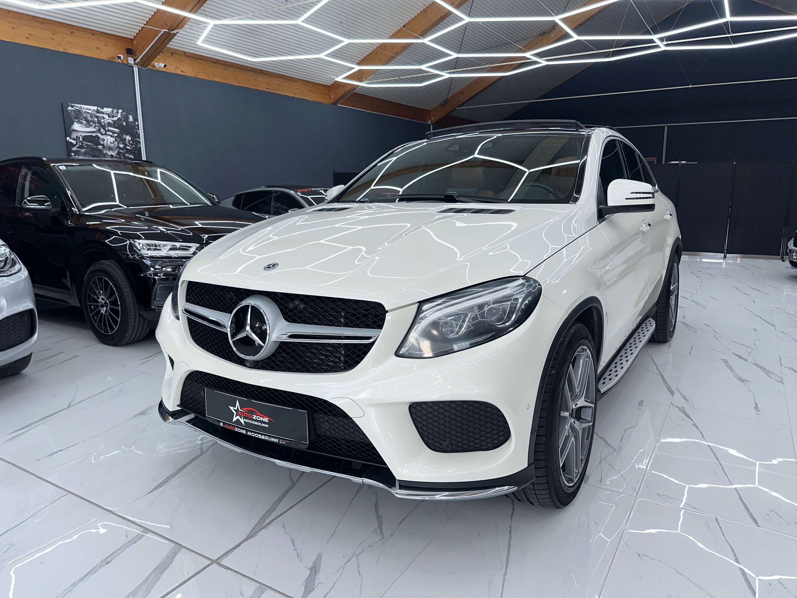 Mercedes-Benz - GLE 350