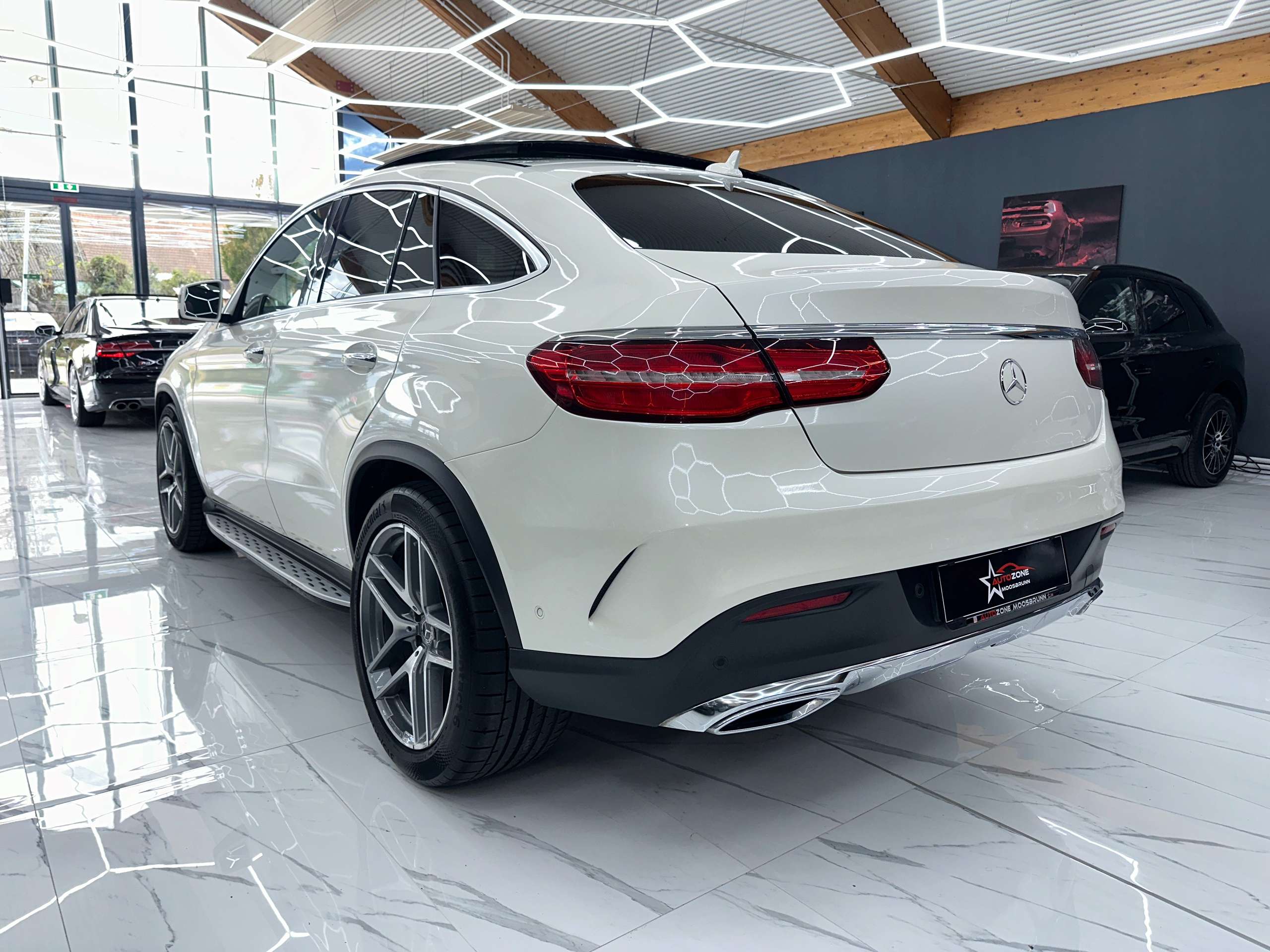 Mercedes-Benz - GLE 350