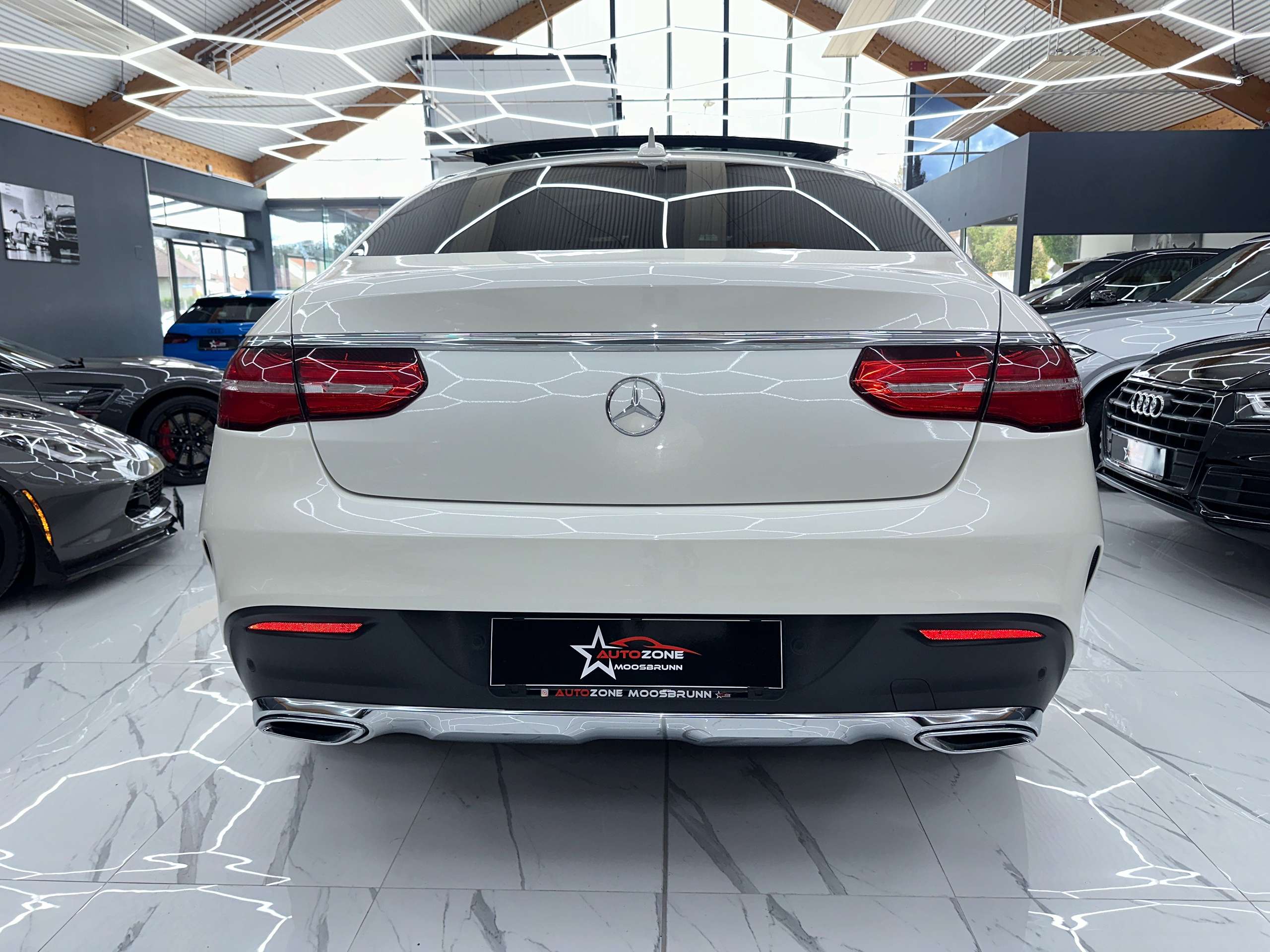 Mercedes-Benz - GLE 350