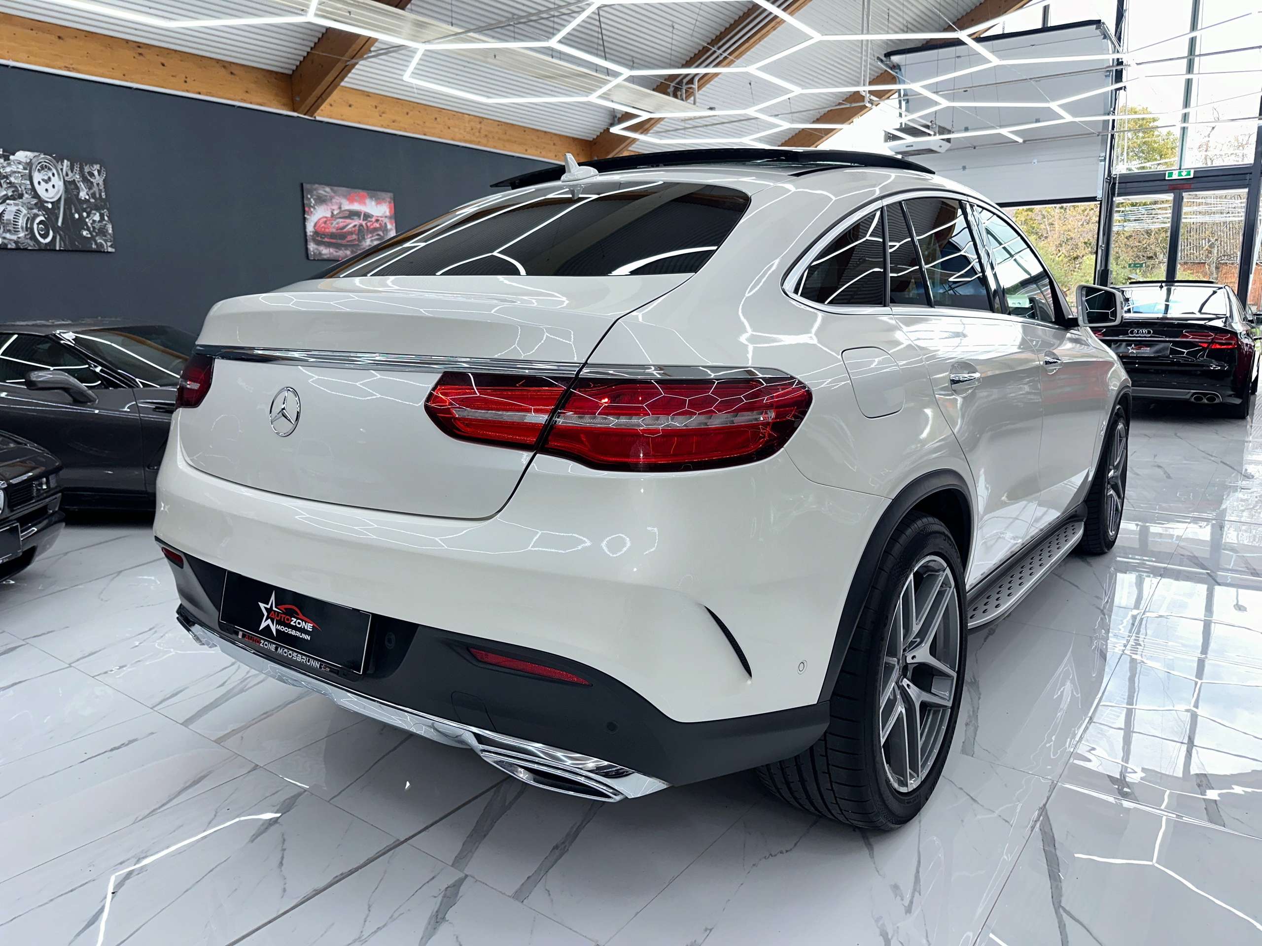 Mercedes-Benz - GLE 350