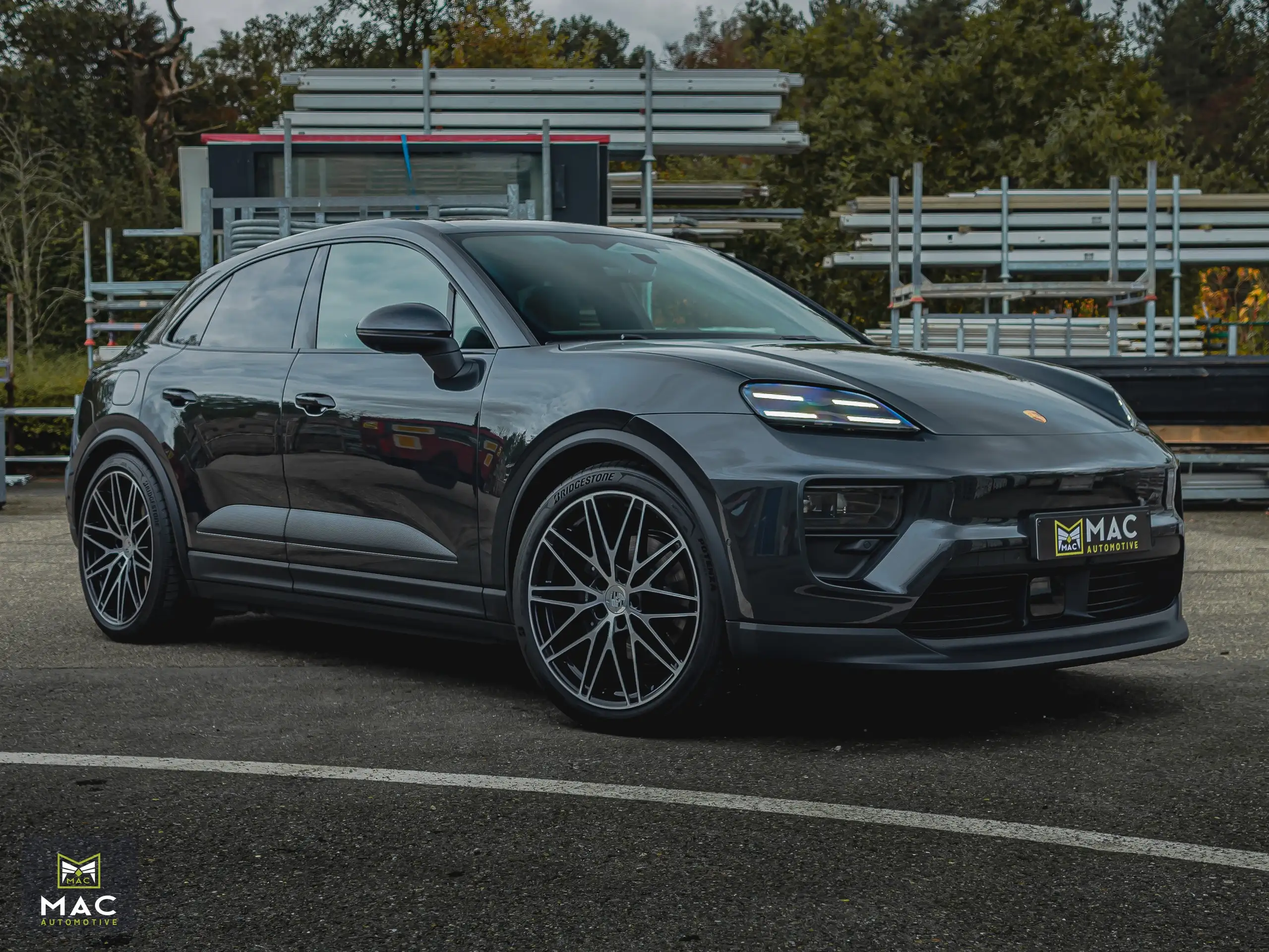 Porsche - Macan