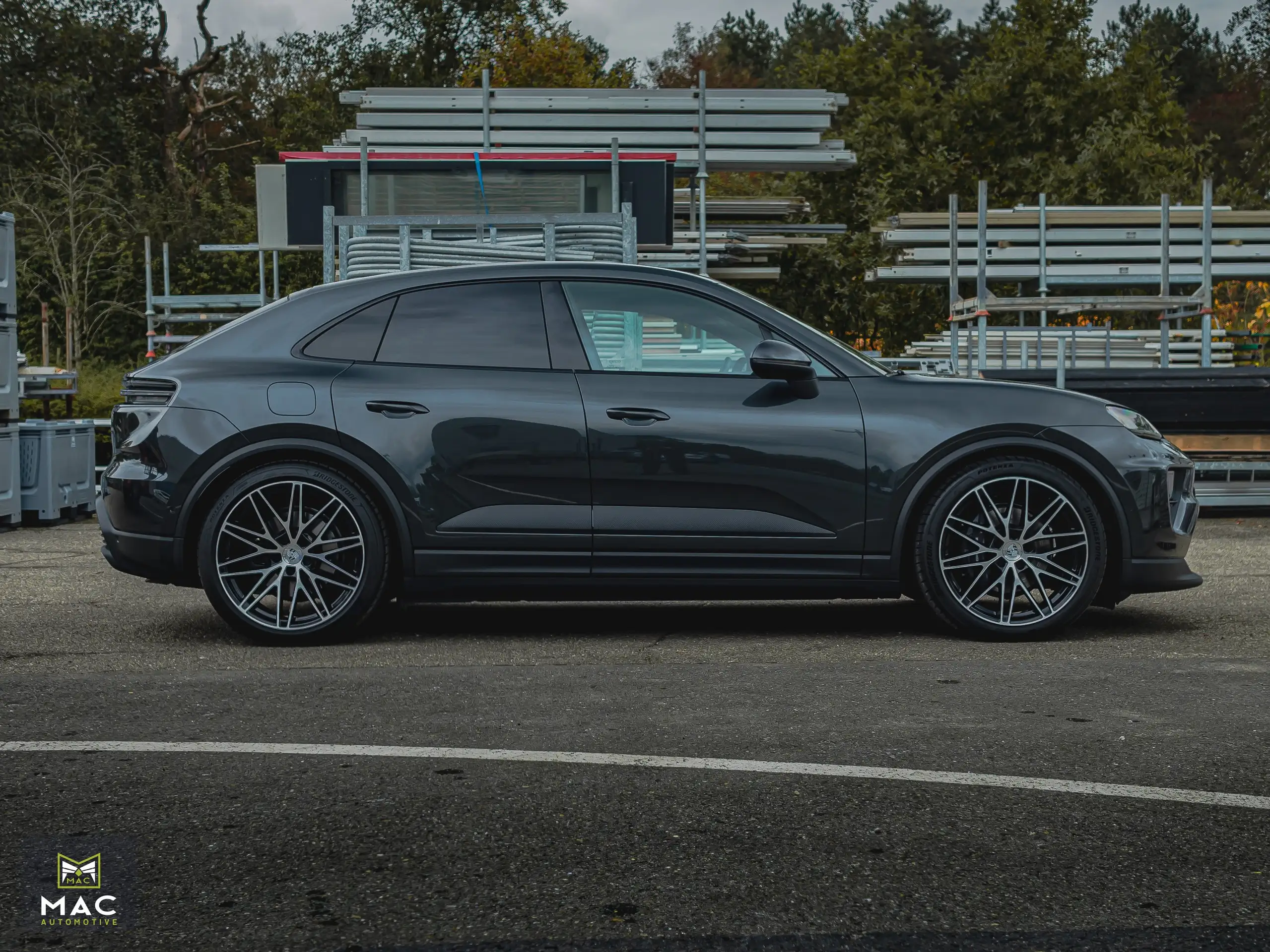 Porsche - Macan