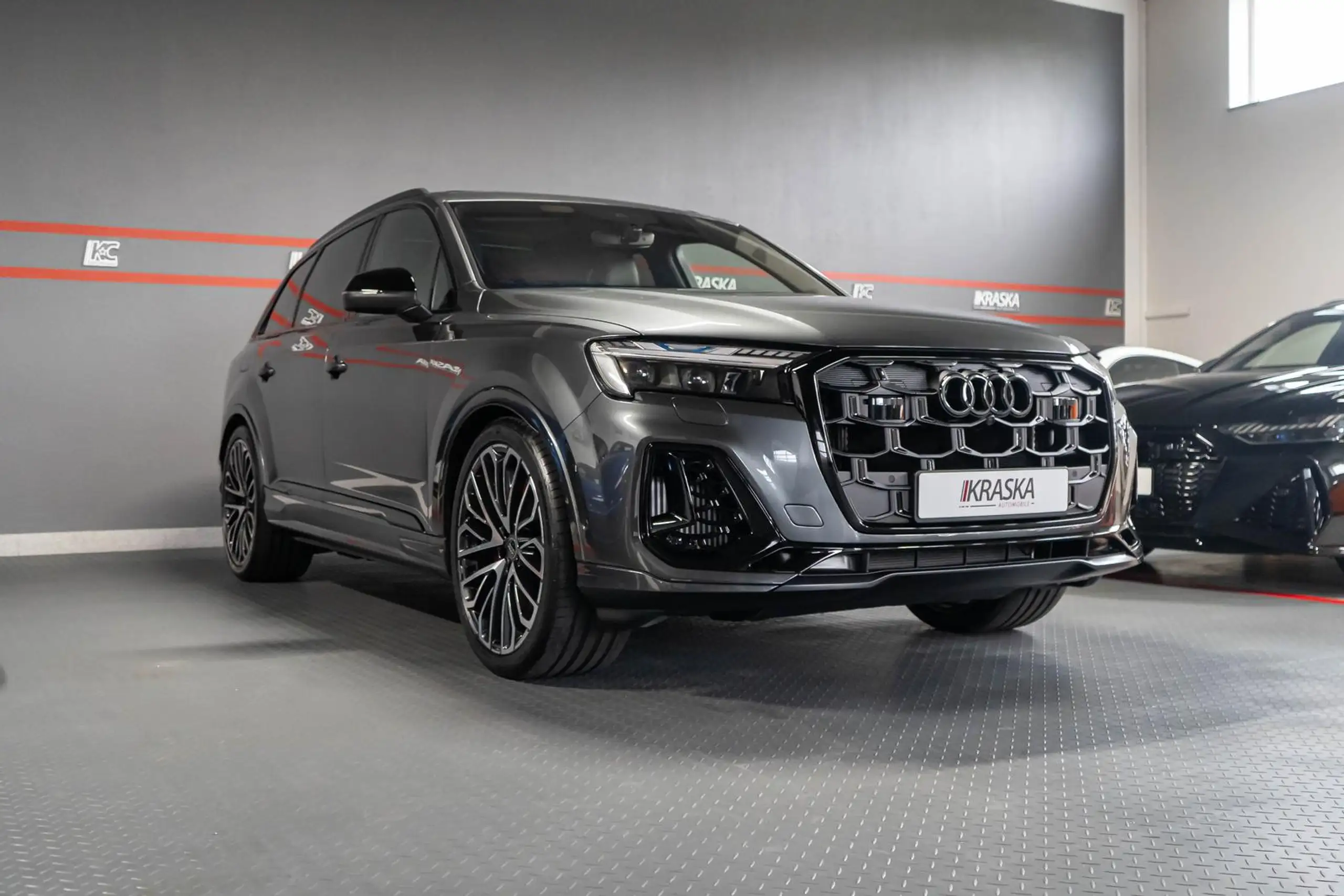 Audi - SQ7