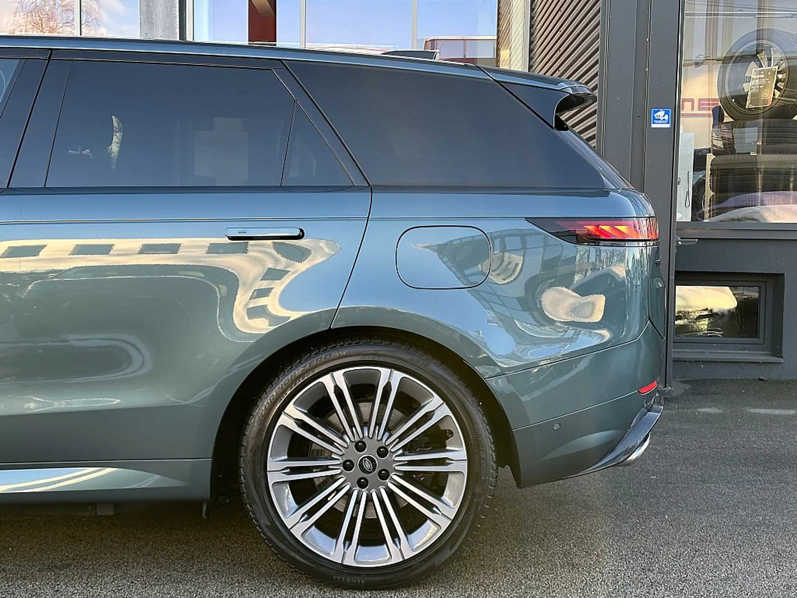 Land Rover - Range Rover Sport