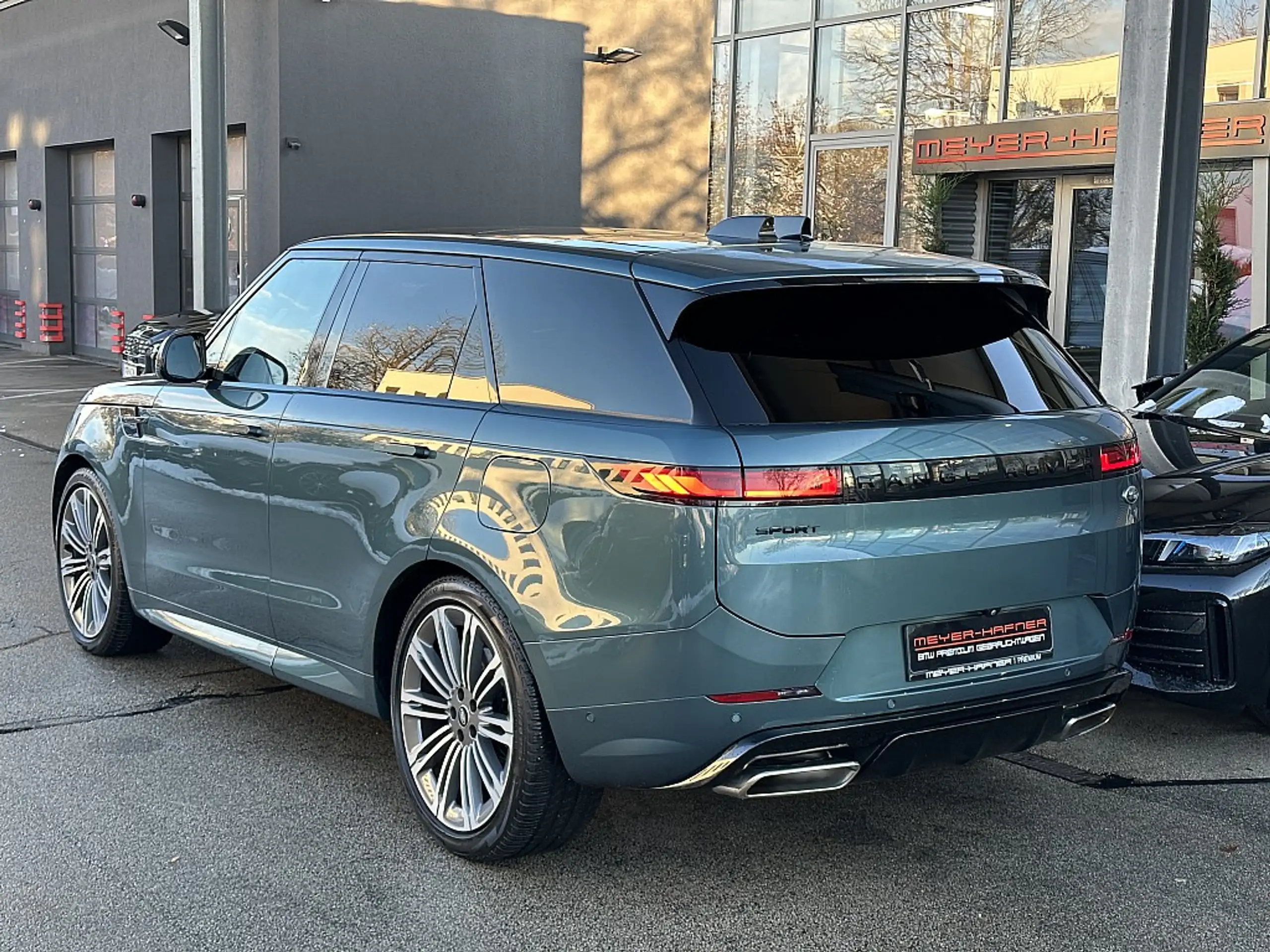 Land Rover - Range Rover Sport