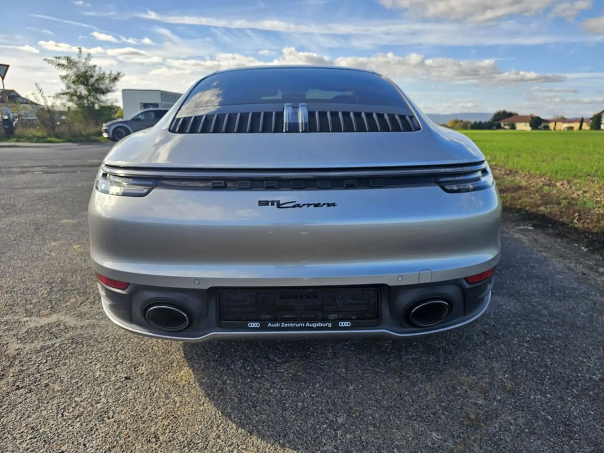 Porsche - 911